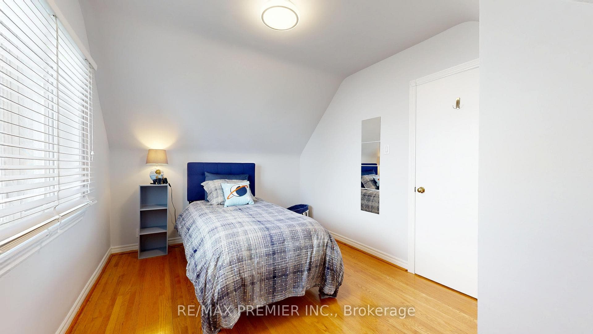 14 Beckett Avenue photo 33