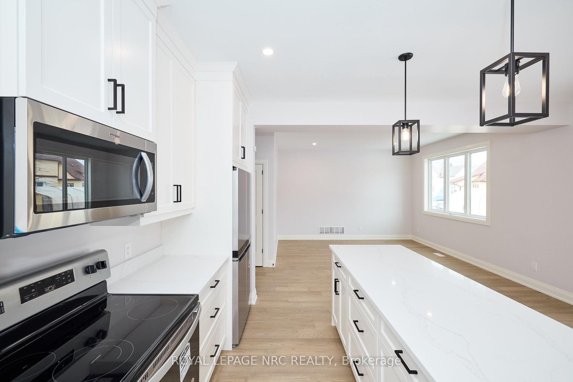 155 Hodgkins Avenue photo 17