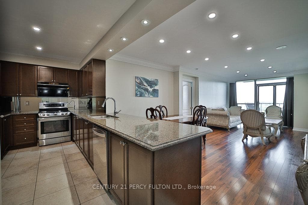88 Promenade Circle Unit 807 photo 34