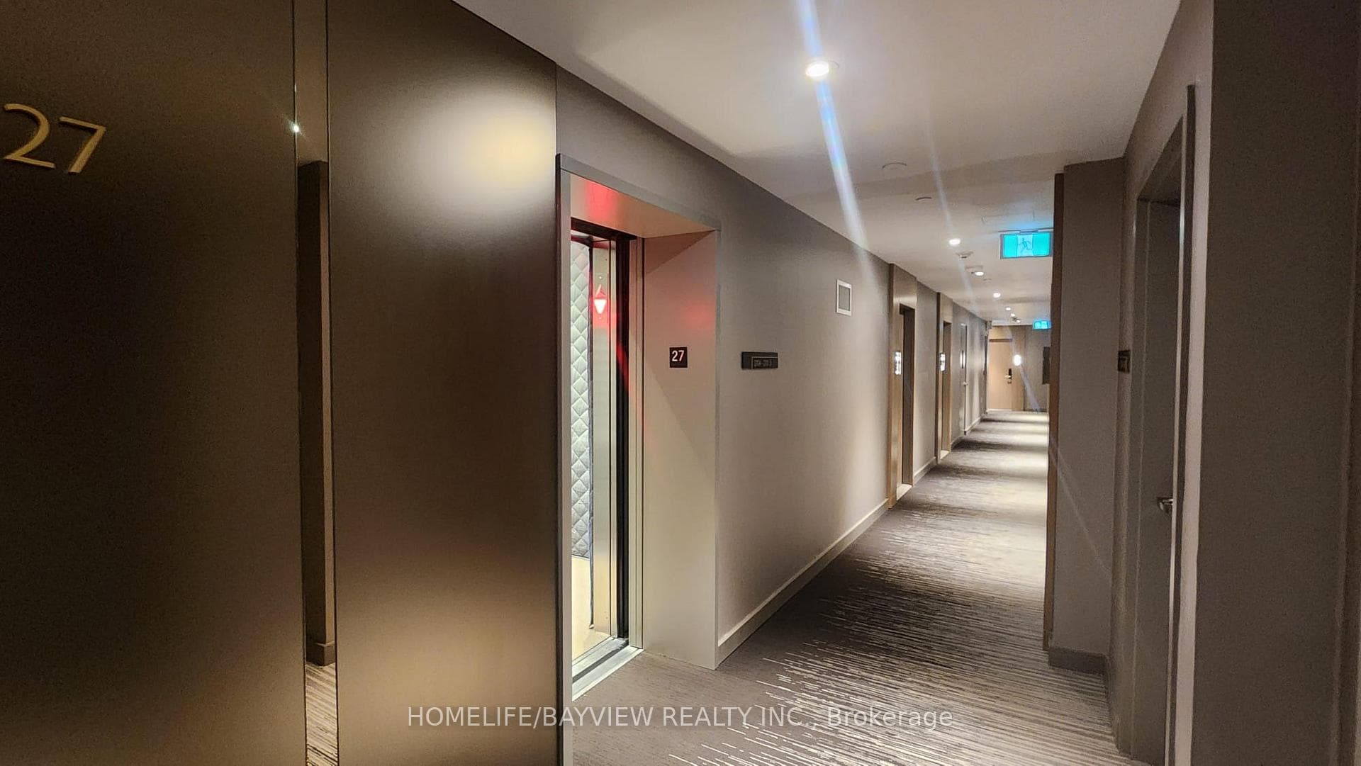 575 Bloor Street Unit 2704 photo 2