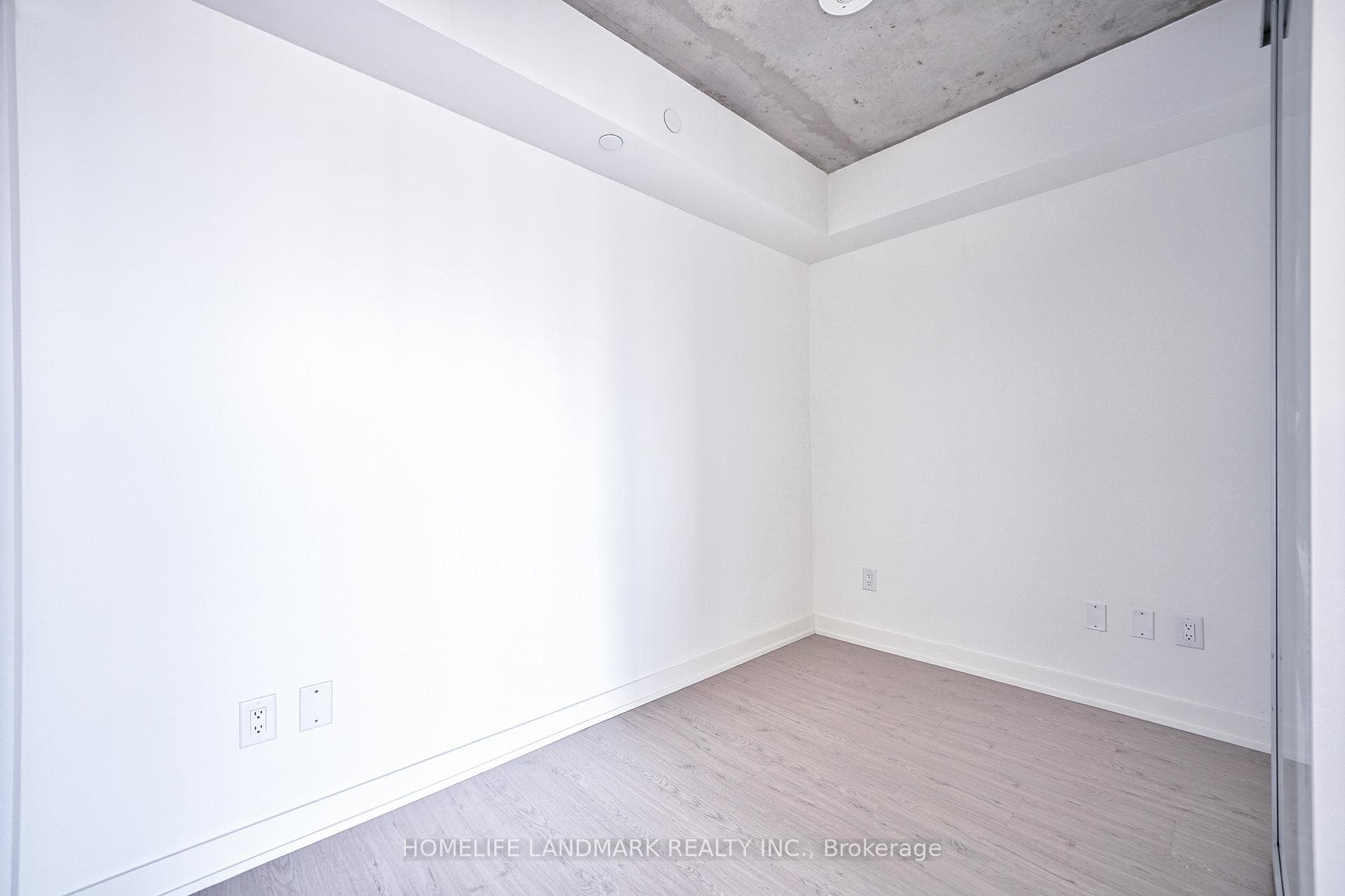 65 Mutual Street Unit 2001 photo 13
