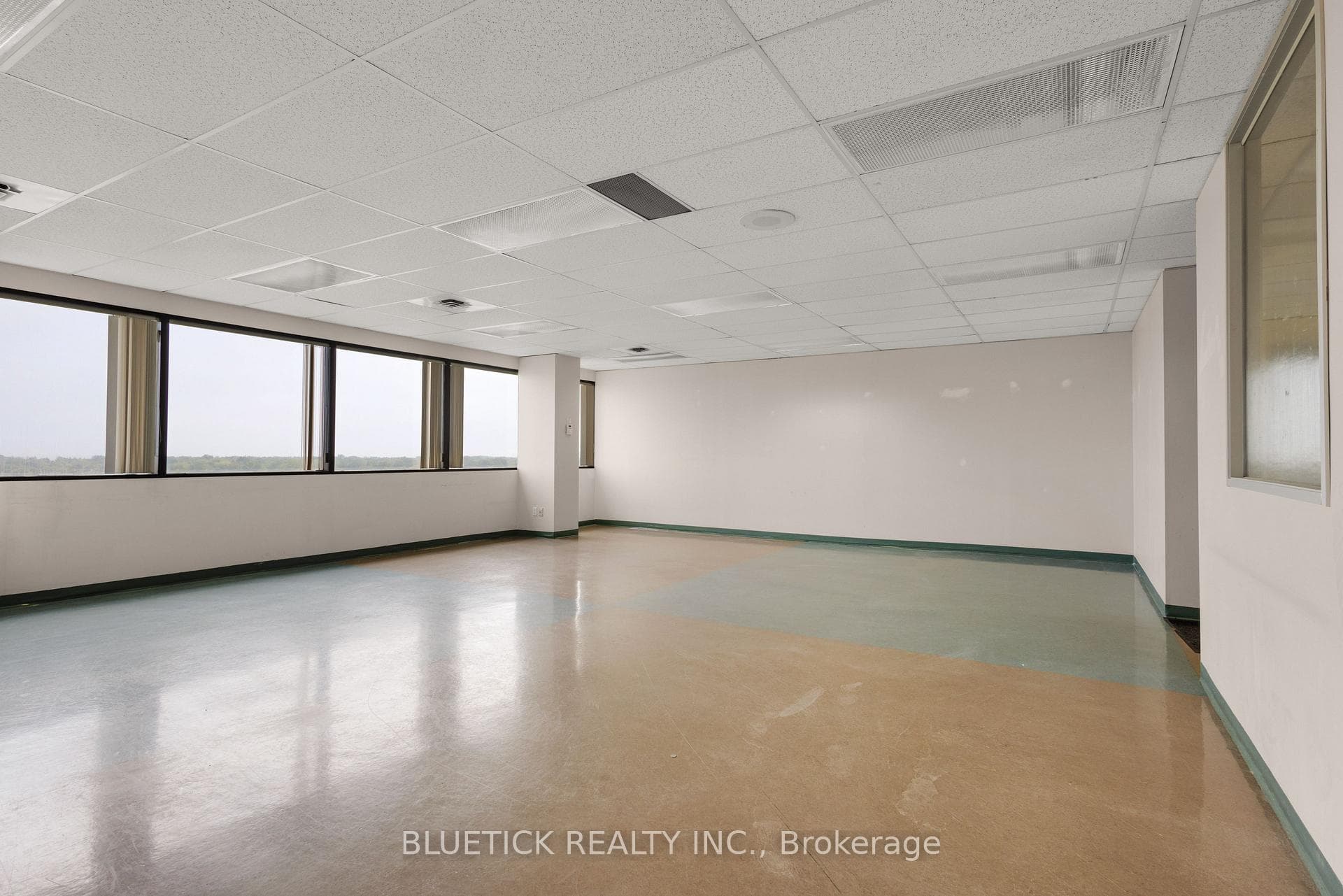 690 Dorval Drive Unit 600 photo 22