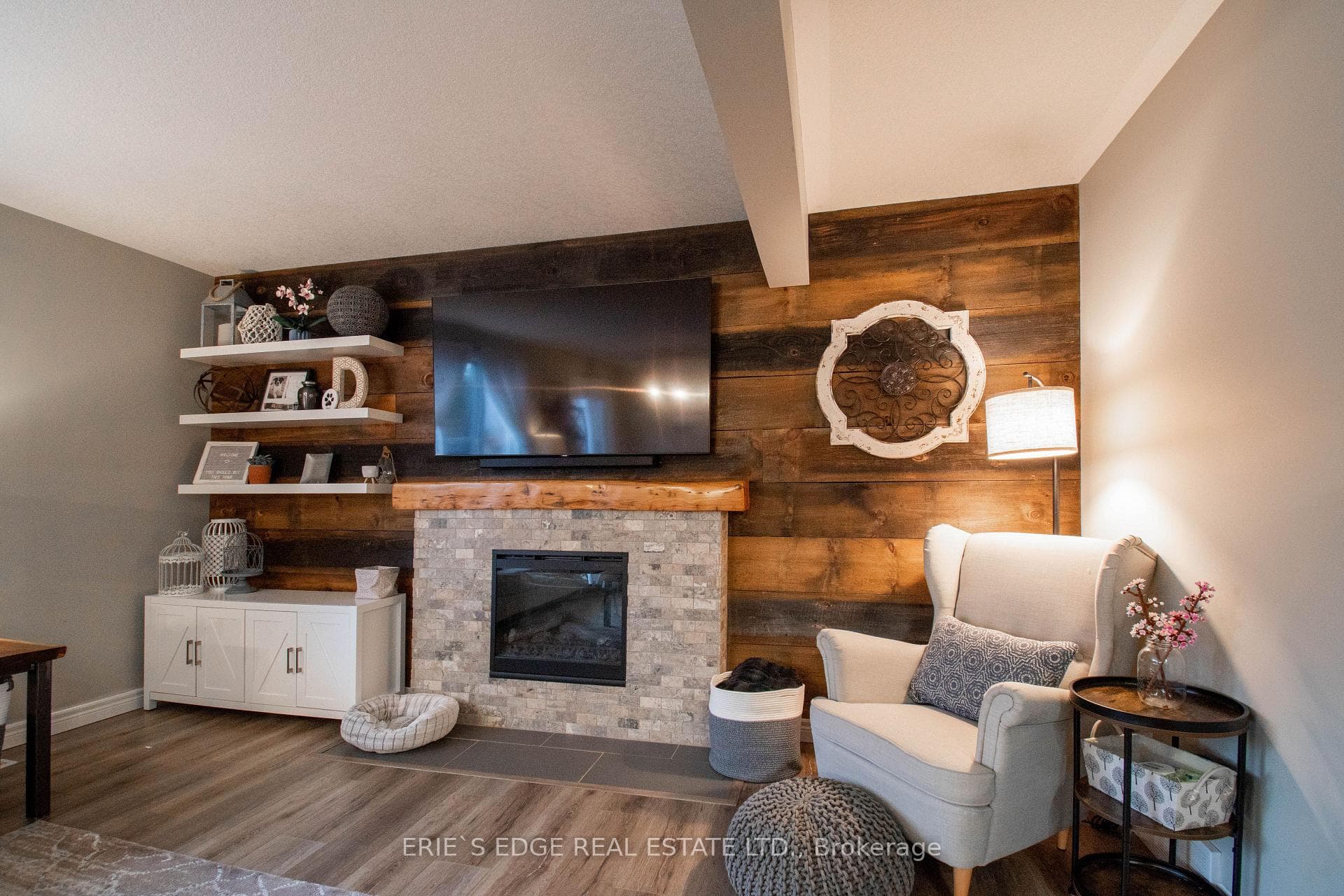 Living Room Alt. 2