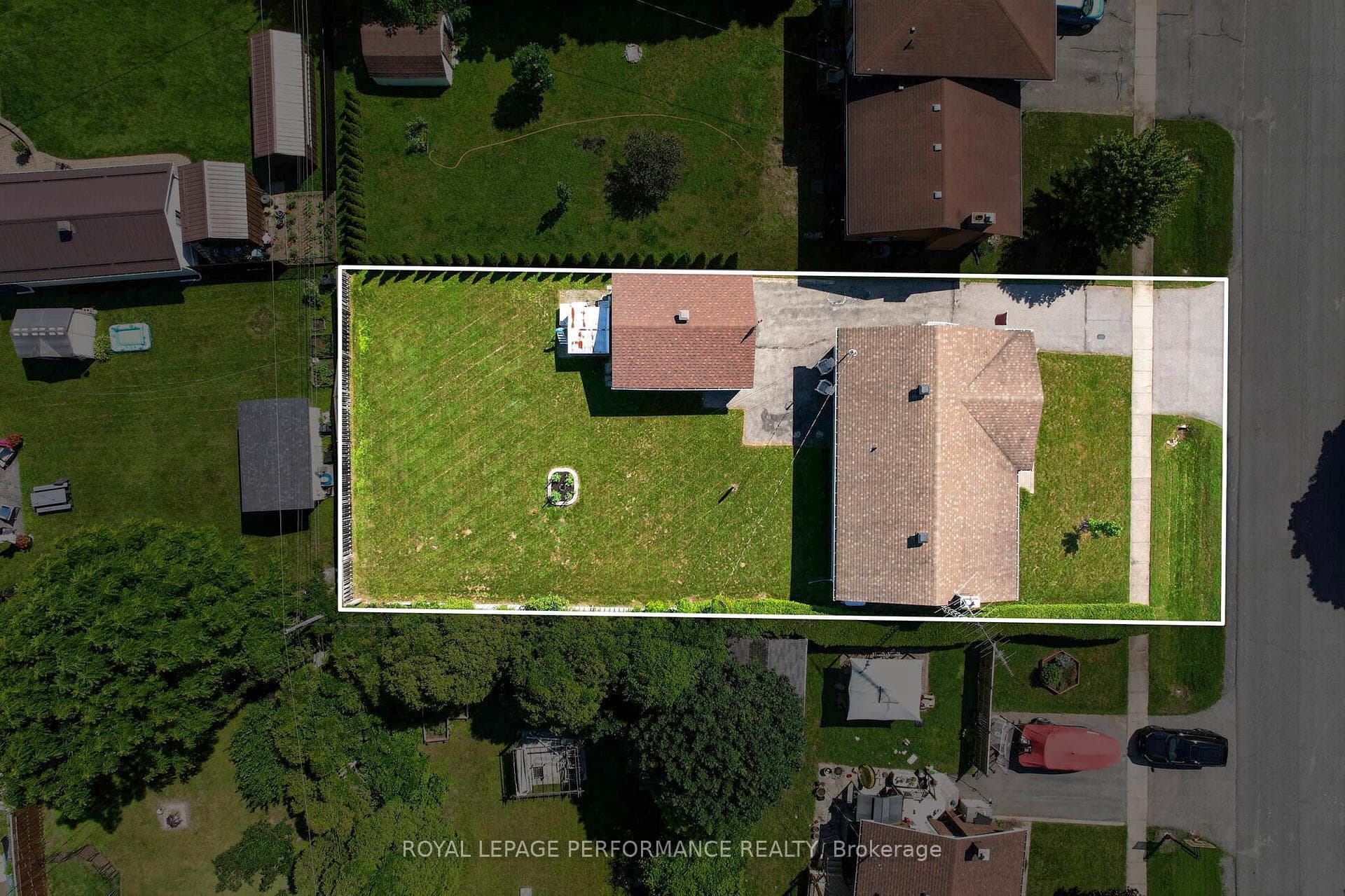 32 Frost Avenue photo 48