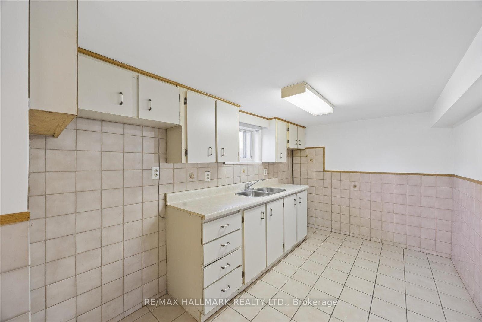 483 Cosburn Avenue photo 34