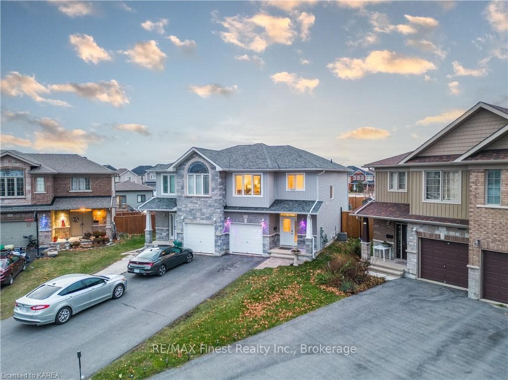 1576 DAVENPORT Crescent photo 48