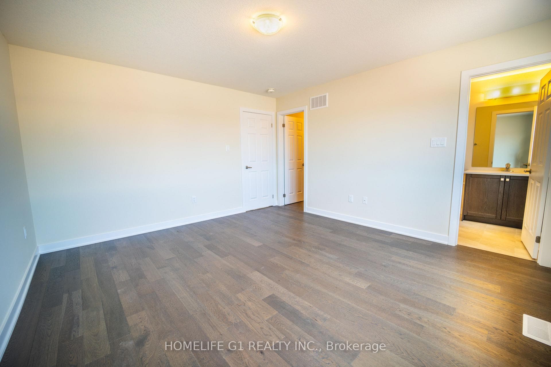 24 Rowlock Street photo 29