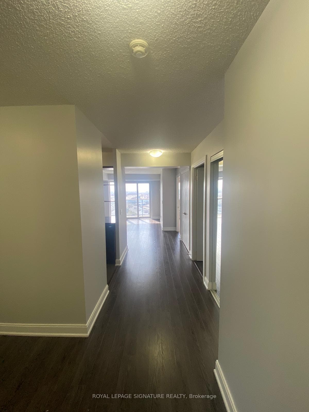 125 Village Green Square Unit 2506 photo 4