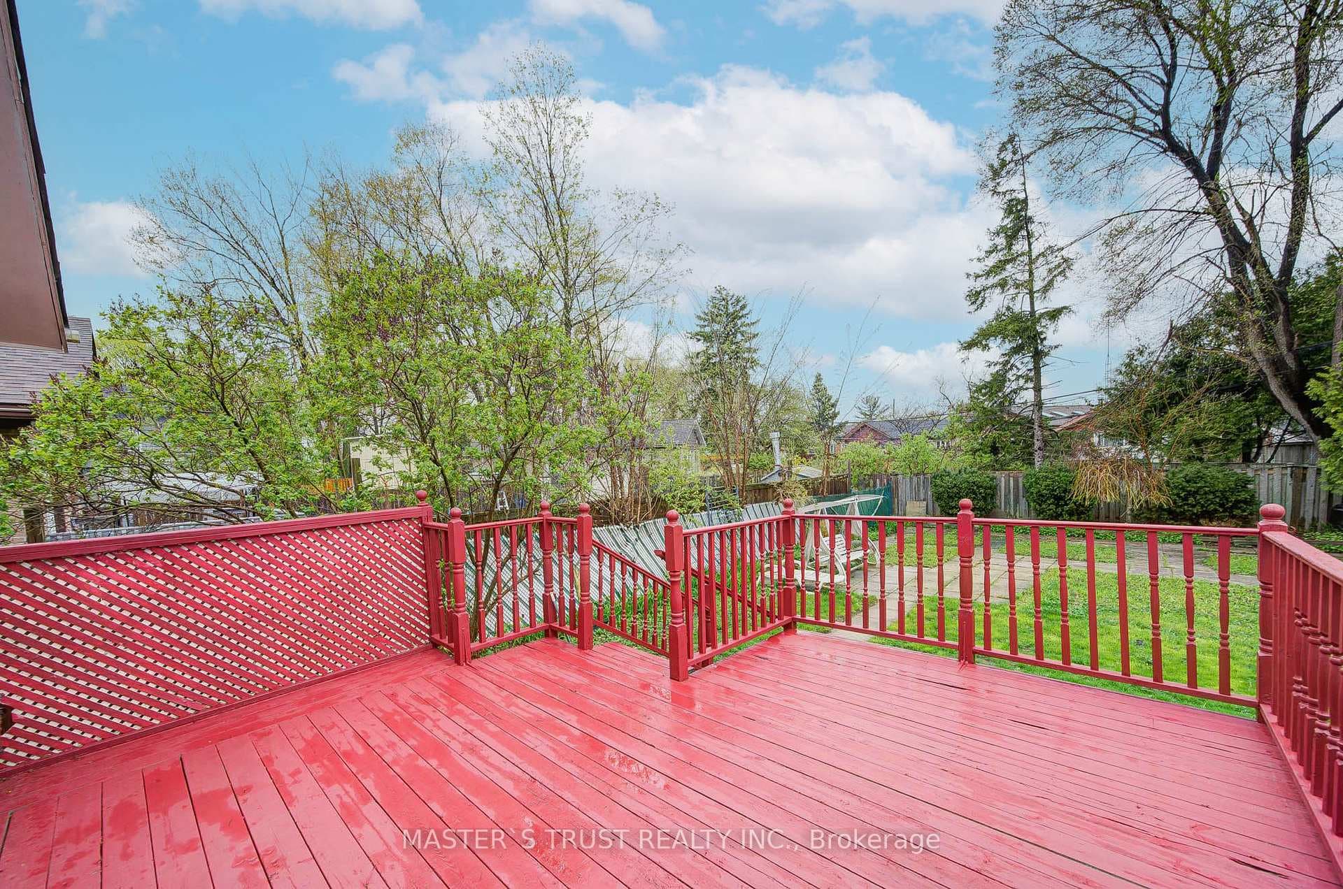 30 Deerfield Road photo 38