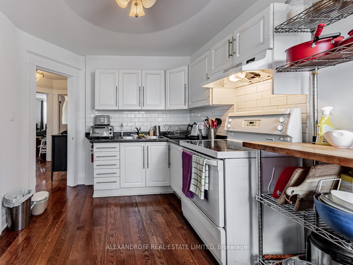 61 Cambridge Avenue Unit 2nd photo 5