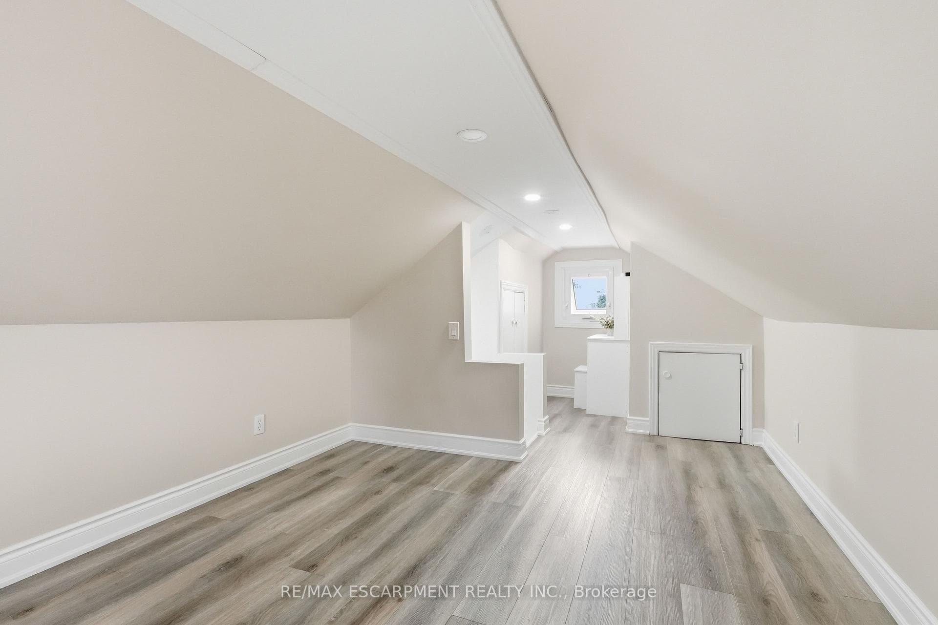 141 McAnulty Boulevard photo 21
