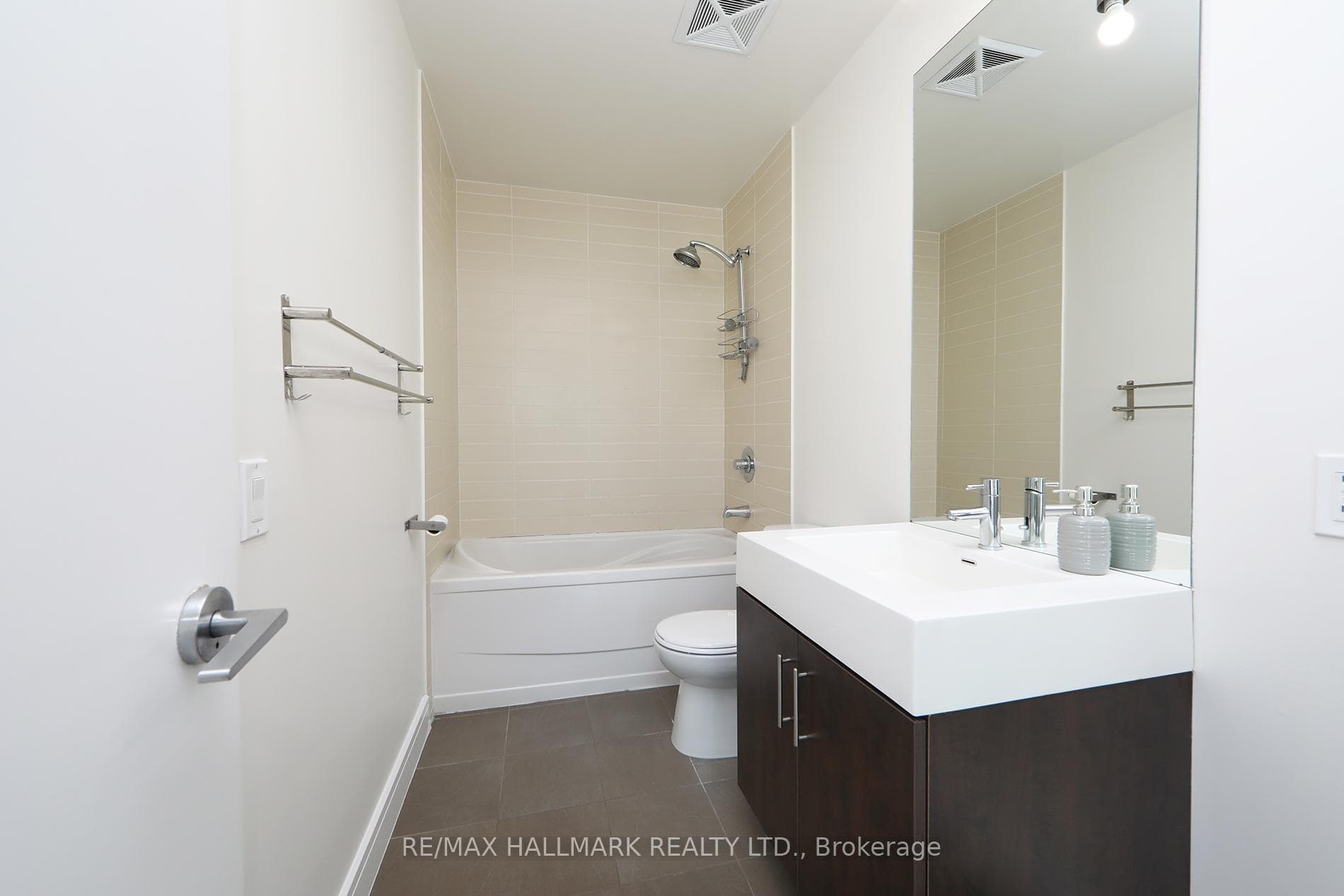 116 George Street Unit 1405 photo 15