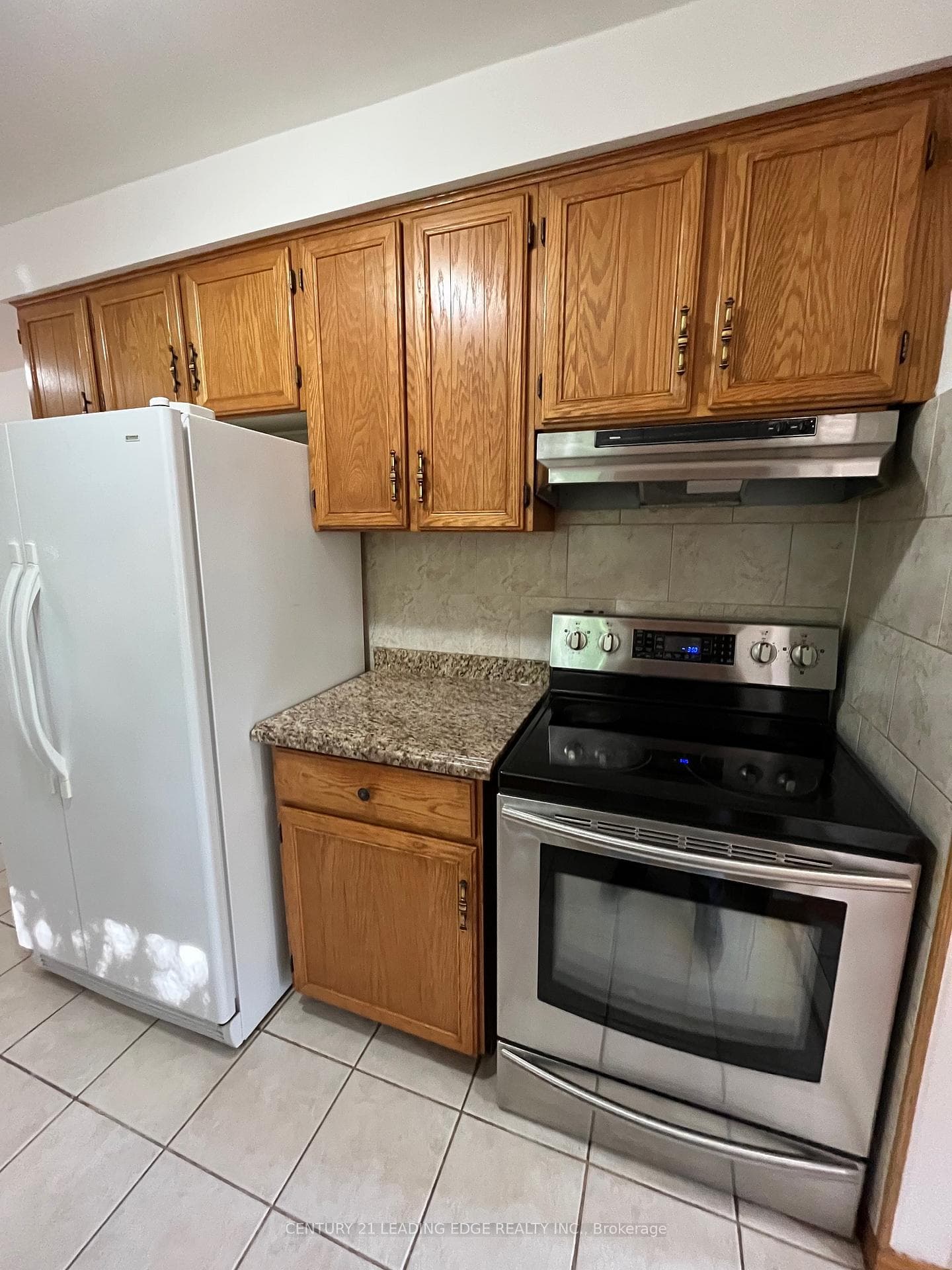 561 Bristol Road Unit UPPER photo 3