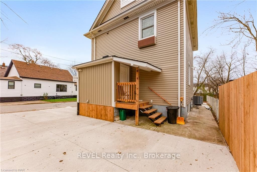 4747 COOKMAN Crescent Unit MAIN photo 3