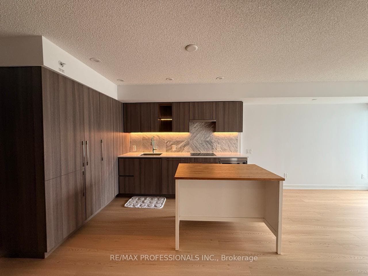 19 Bathurst Street Unit 1708 photo 2