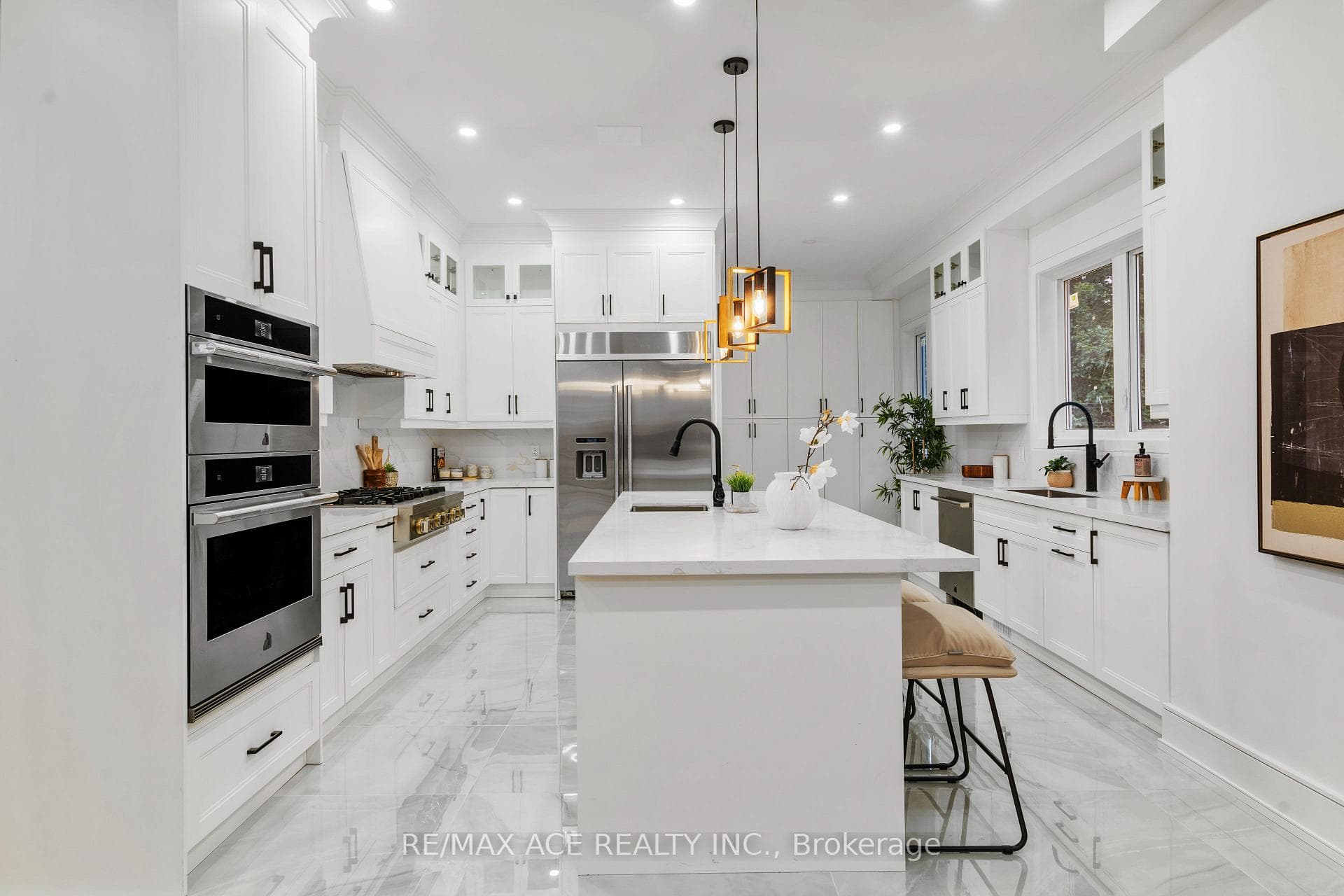 12 McCowan Road photo 12