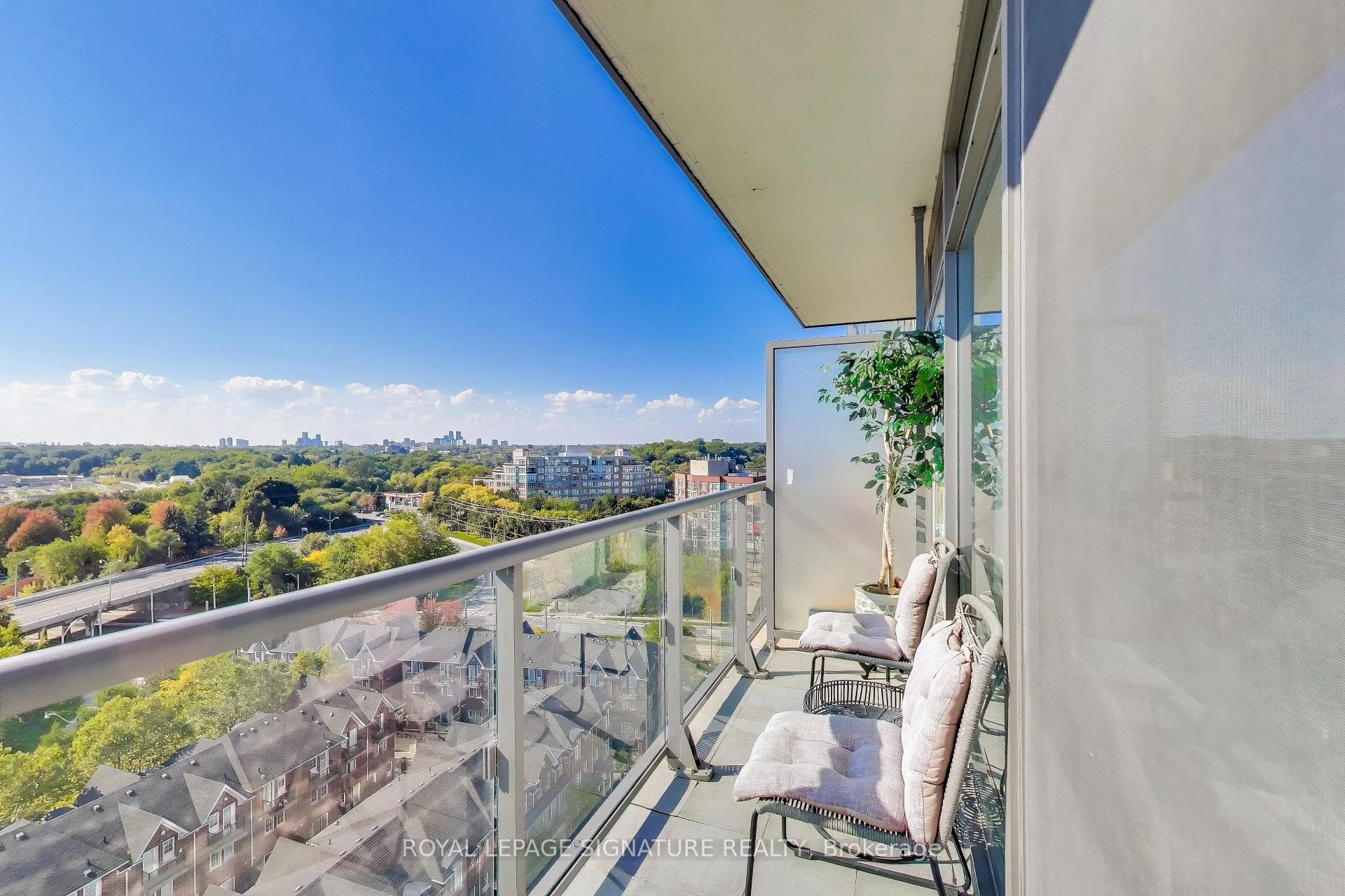 105 The Queensway N/A Unit 1207 photo 10
