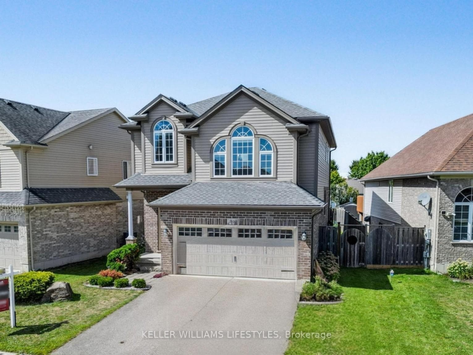 940 GRENFELL Drive photo 2