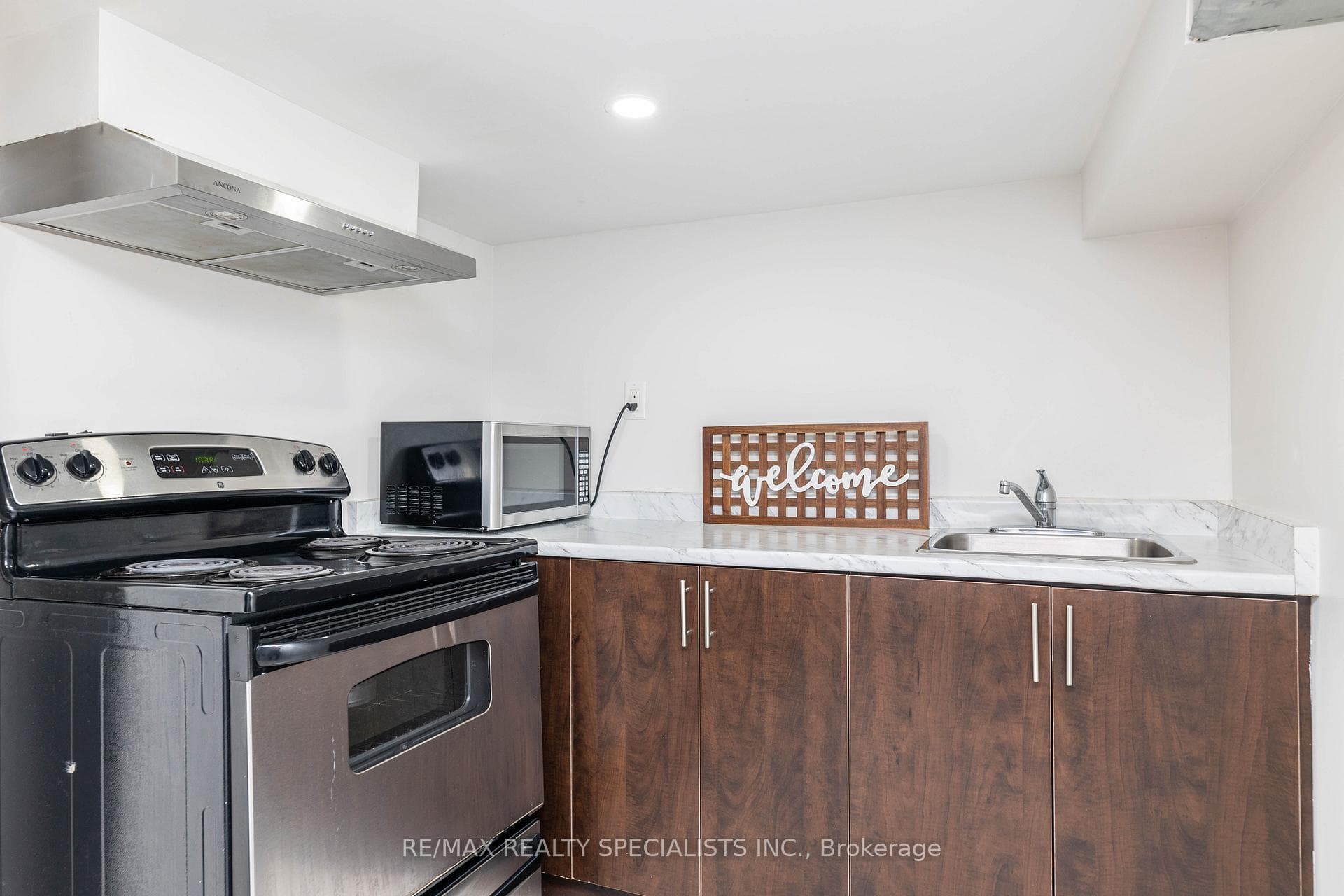 Bsmt Kitchen