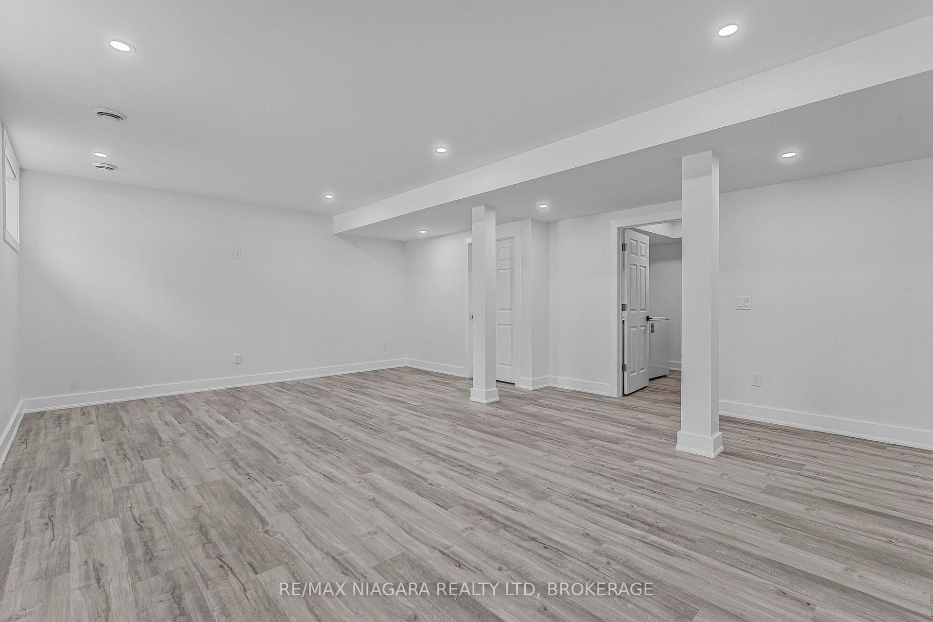 1018 Ridgewood Avenue photo 24
