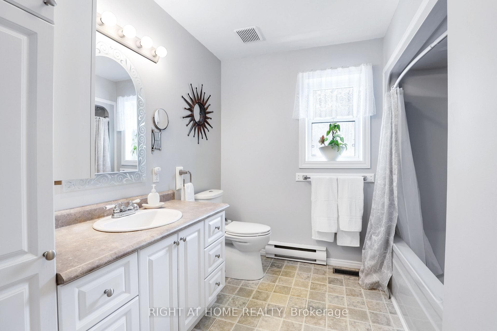 Main Floor Full Bath