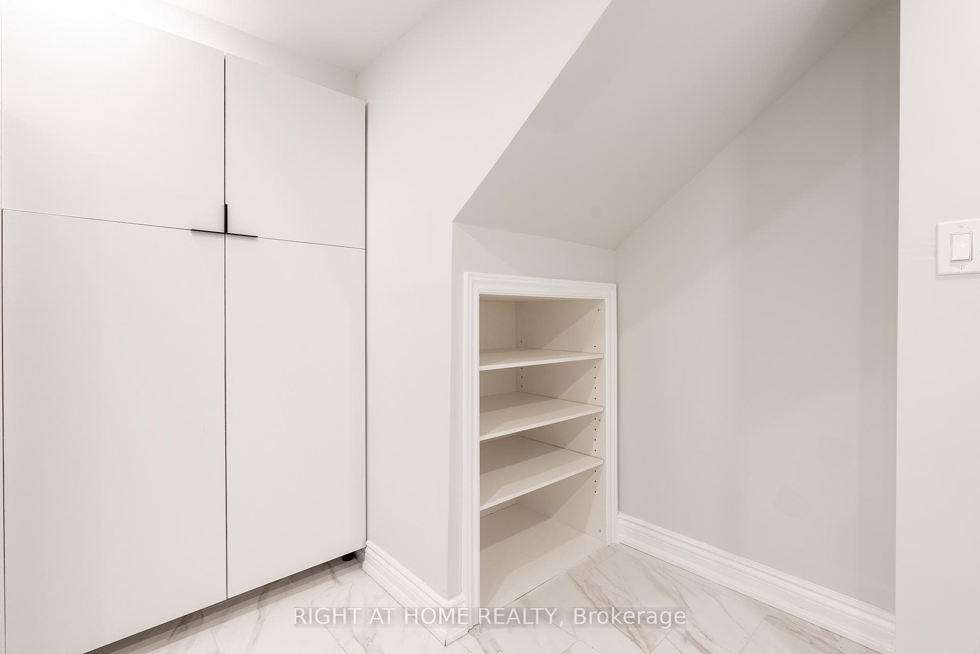 214 Kenilworth Avenue Unit Basement photo 22
