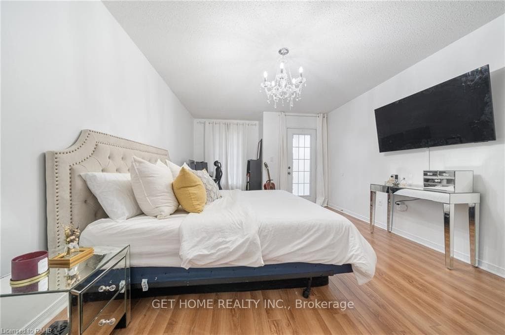 28 Panorama Way Unit Main photo 11