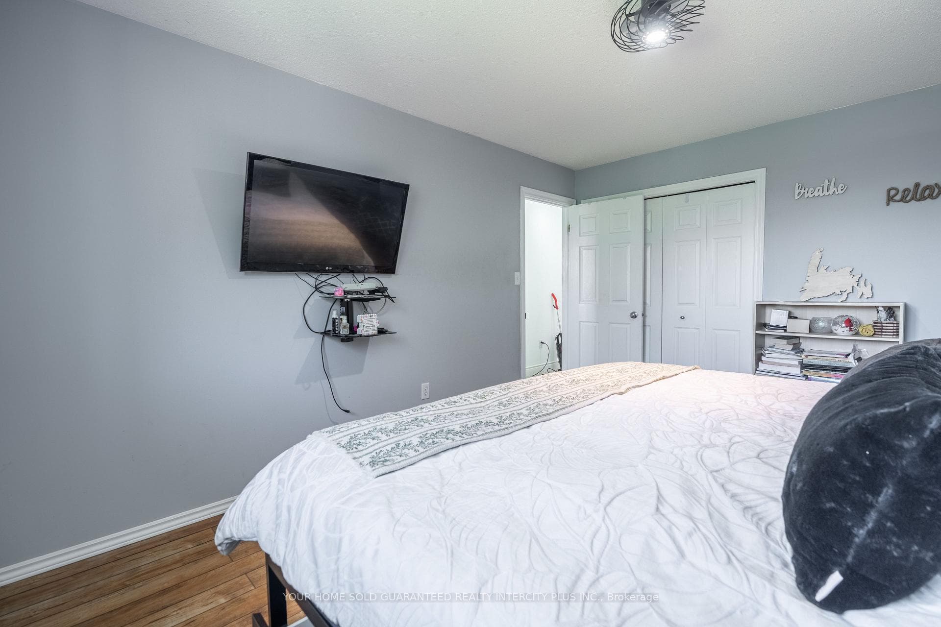 19 Windsor Drive photo 16
