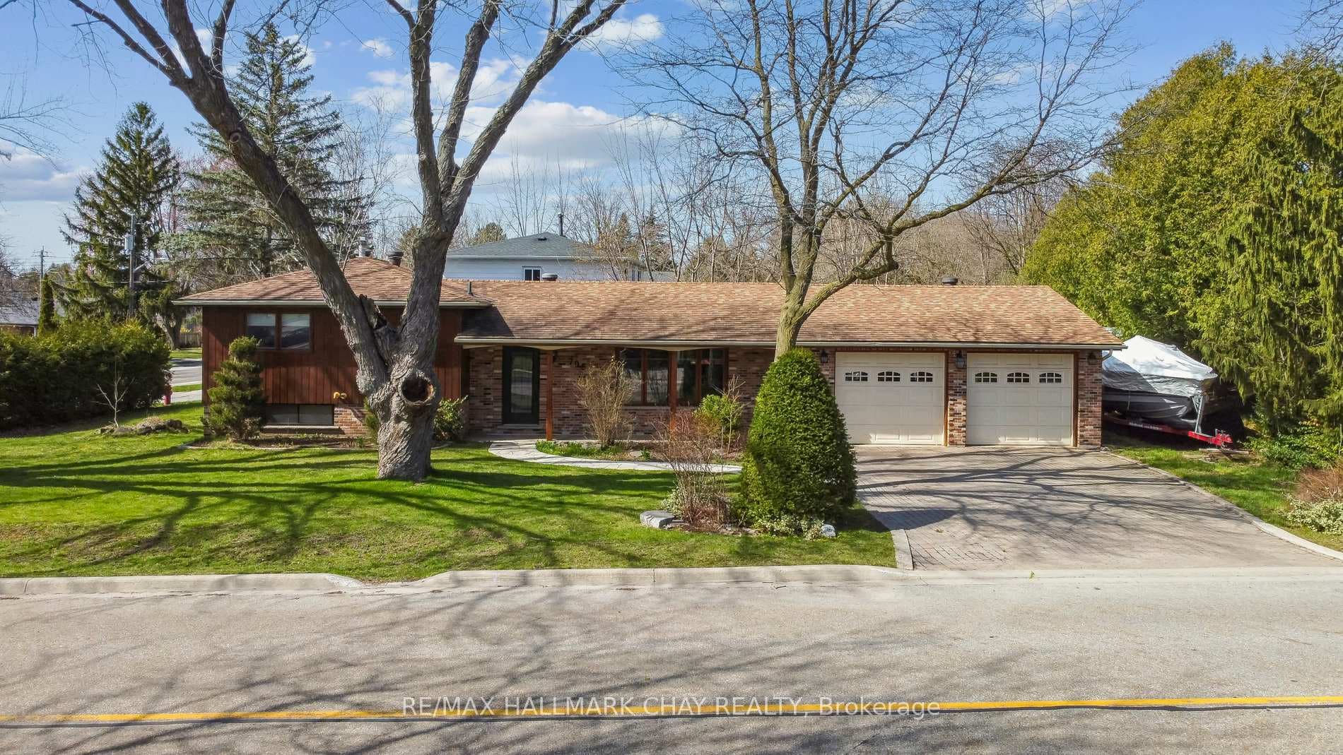 795 Arnold Crescent photo 38