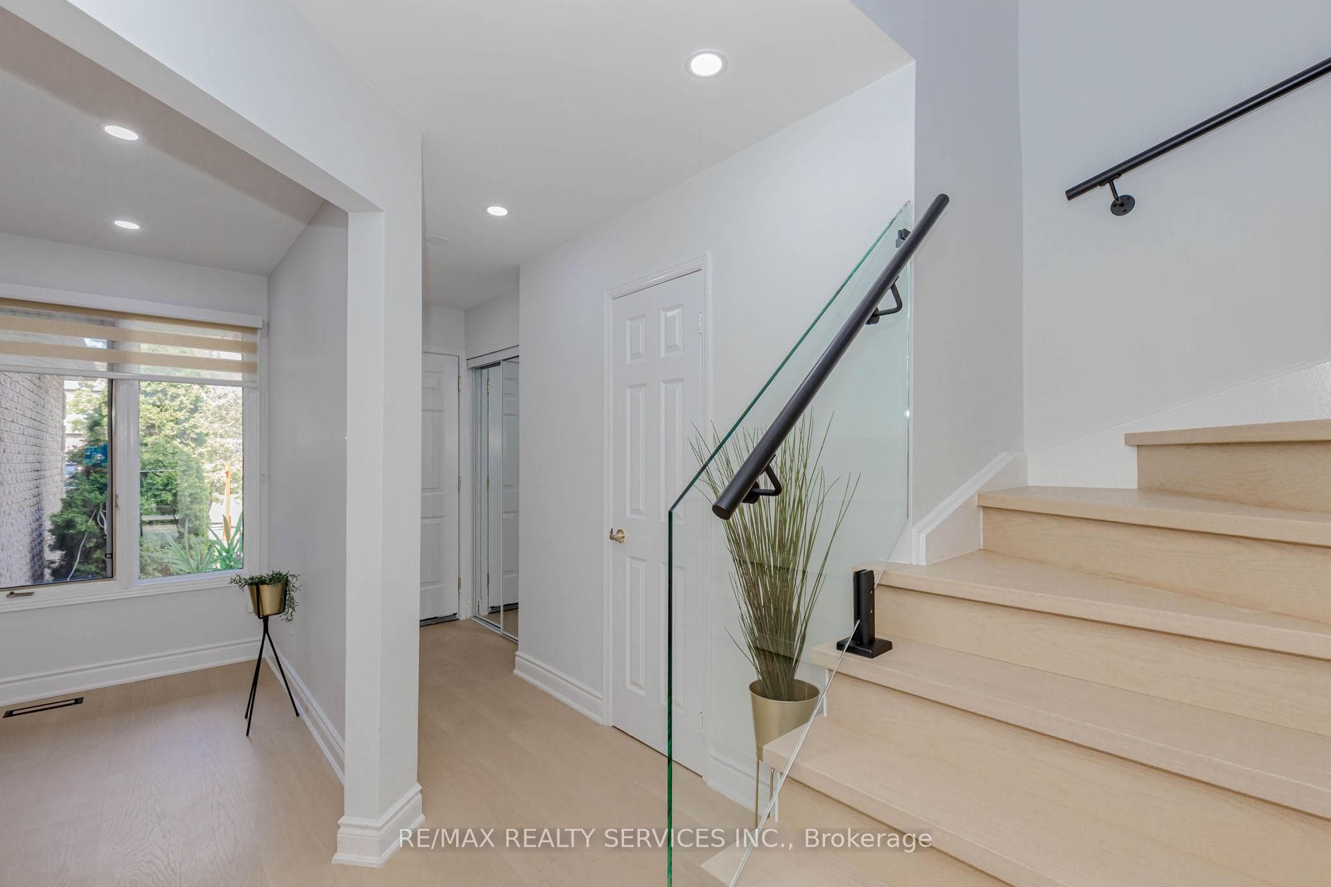 152 Blackfoot Trail photo 3