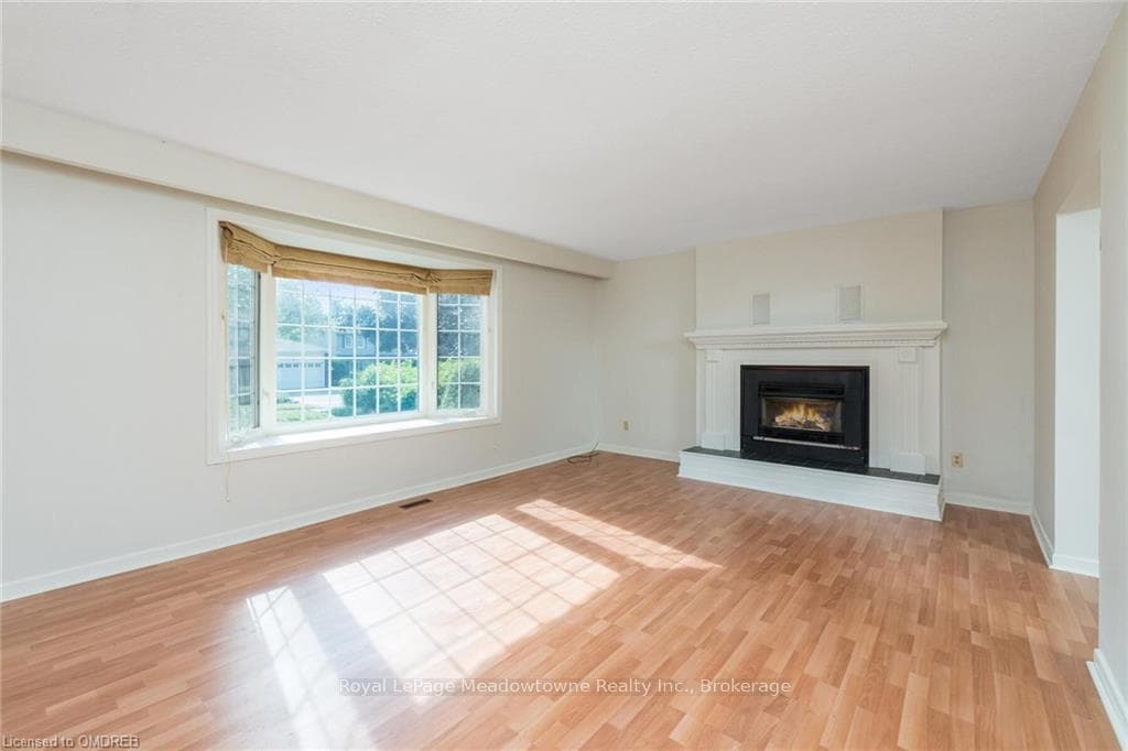 70 MARY Street photo 6