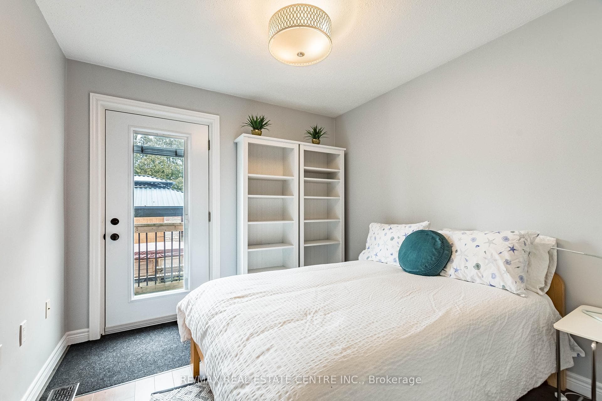 37 Maple Avenue photo 27