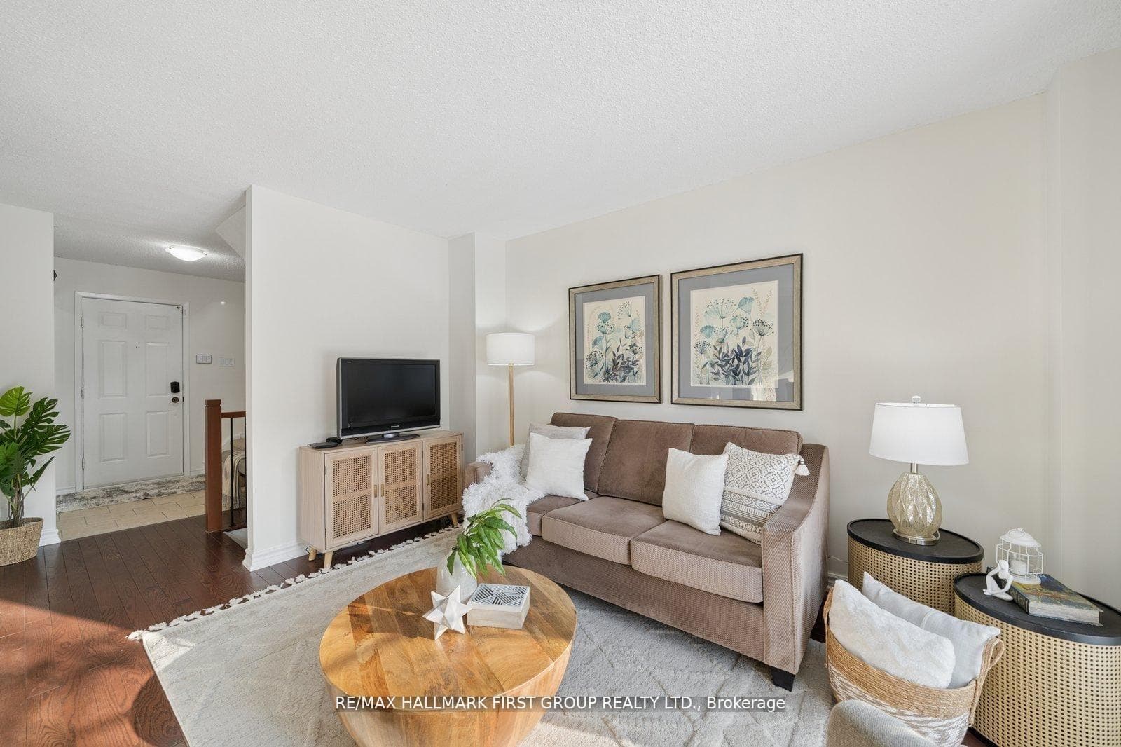 154 Radford Drive photo 5
