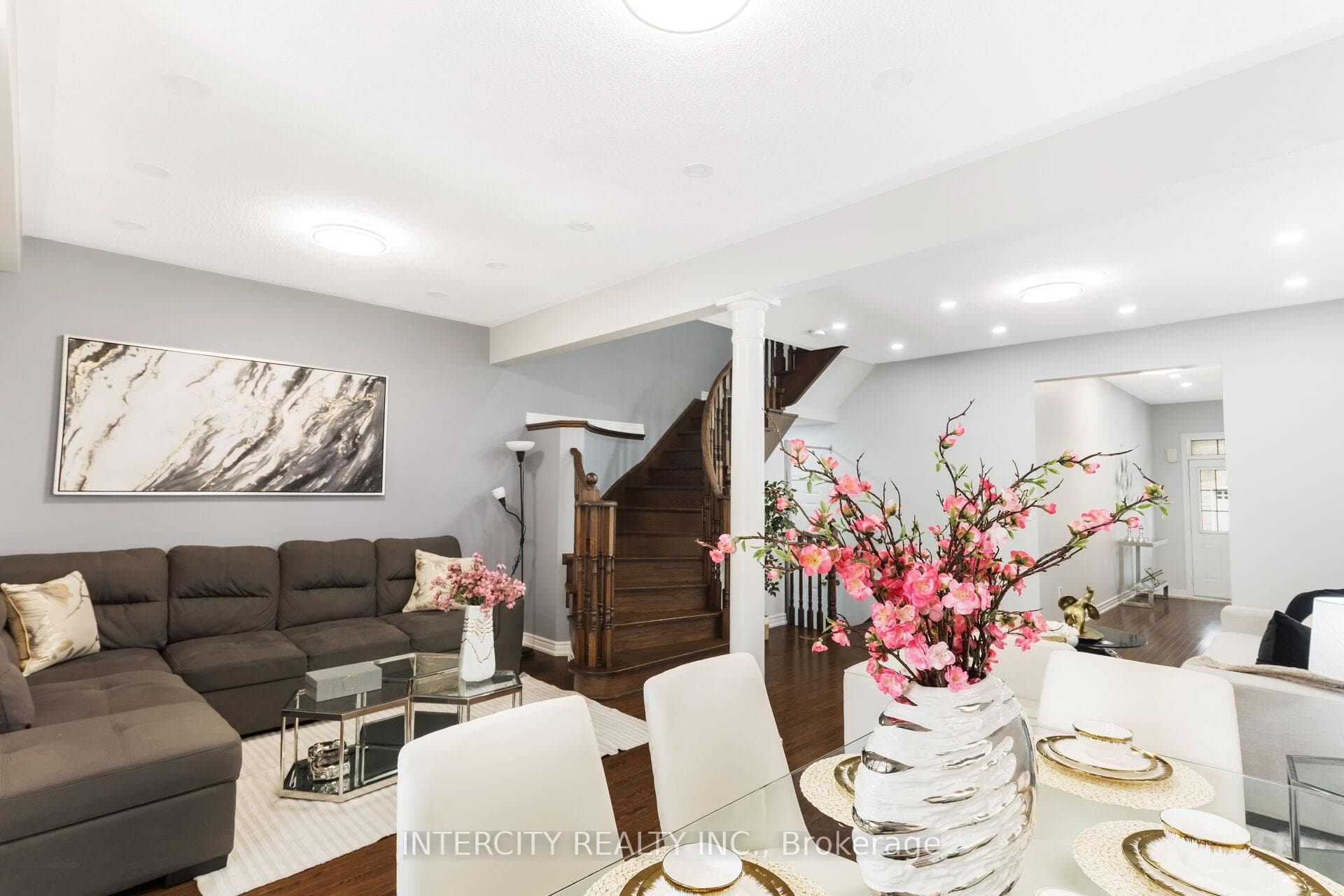 20 Vanderpool Crescent photo 12