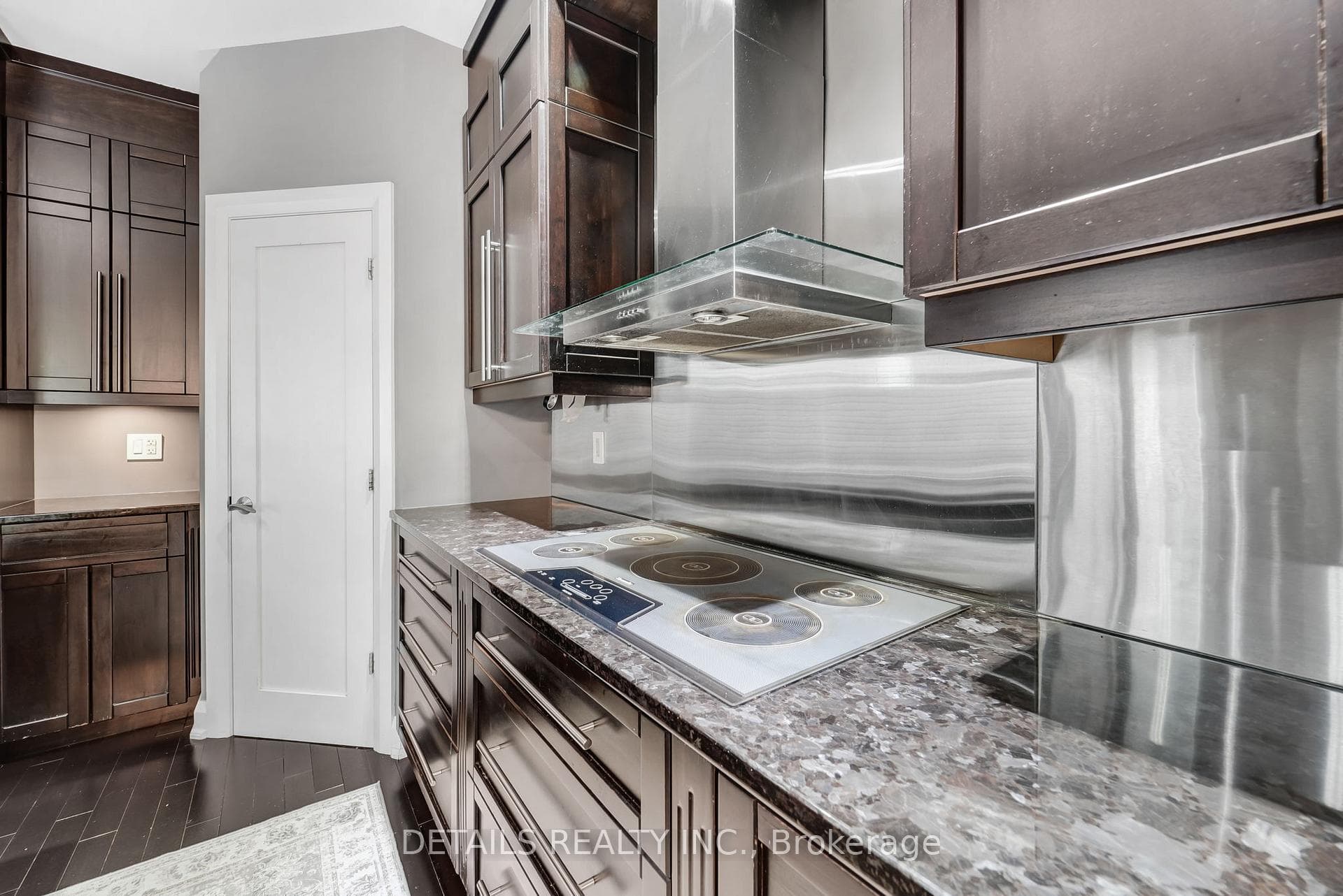 71 Eleanor Drive photo 22