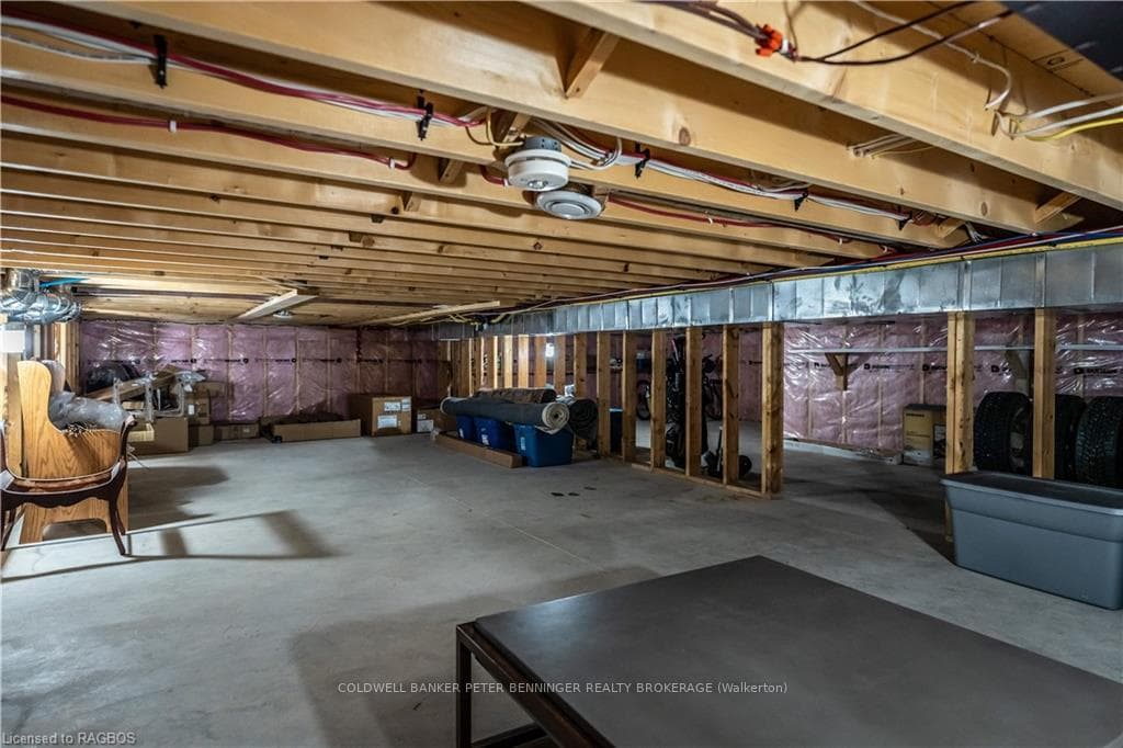 Crawl space