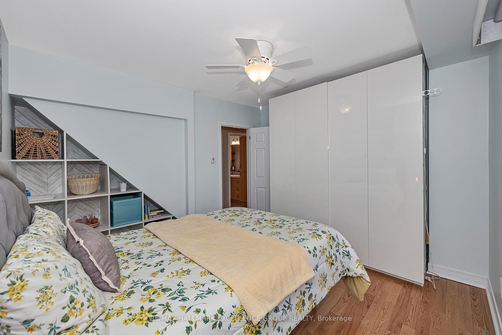 2691 Colman Street photo 17