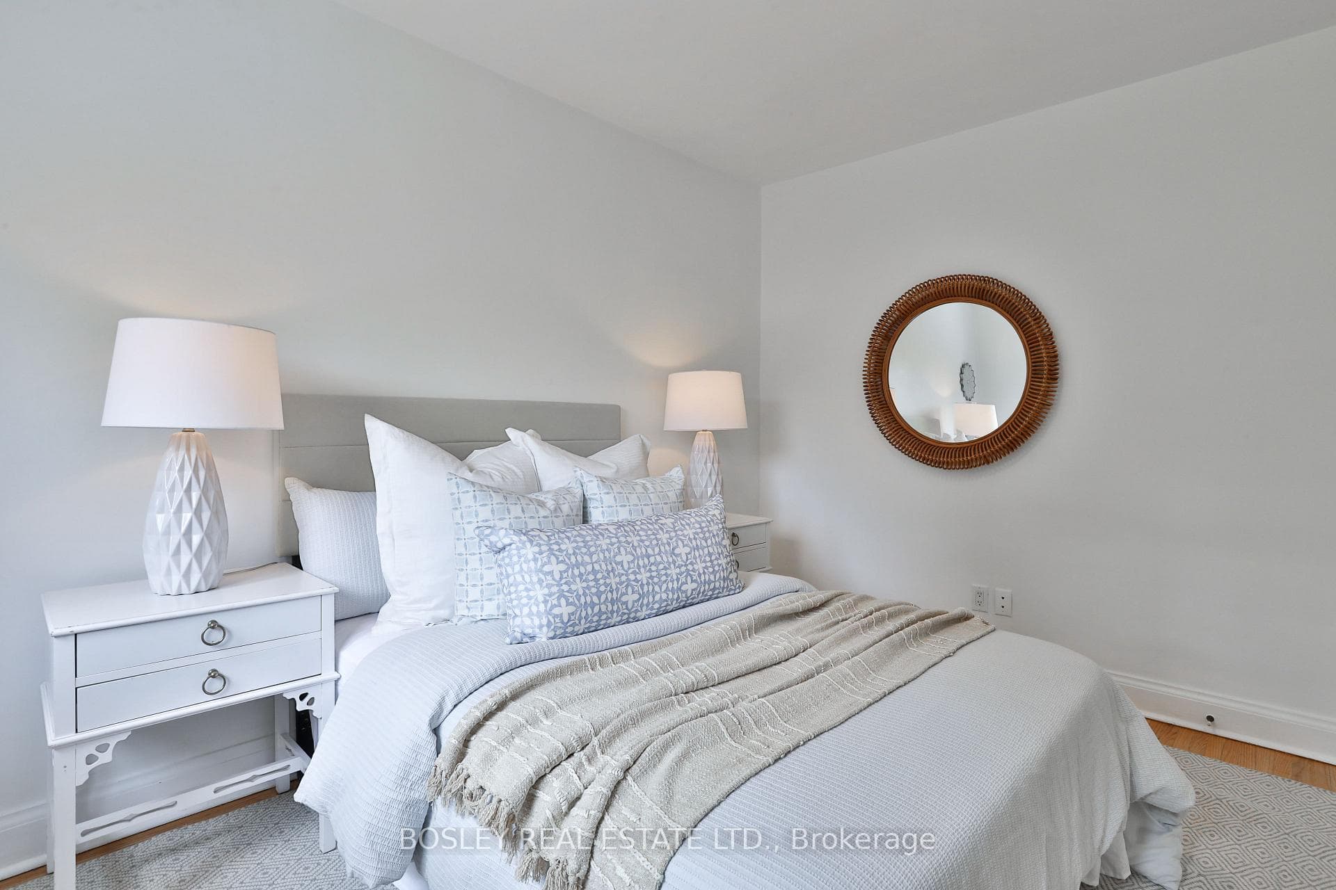 53 Woodside Avenue photo 22