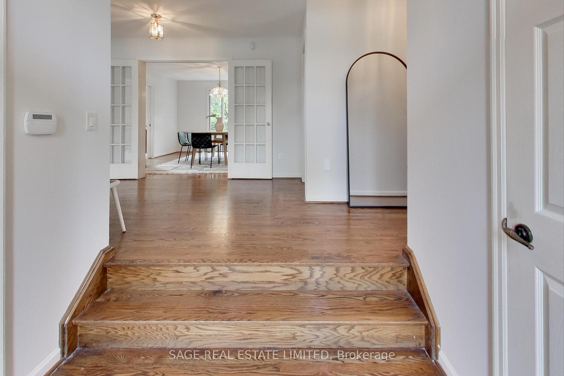 Formal Front Entrance w/Powder Room & Large Closet