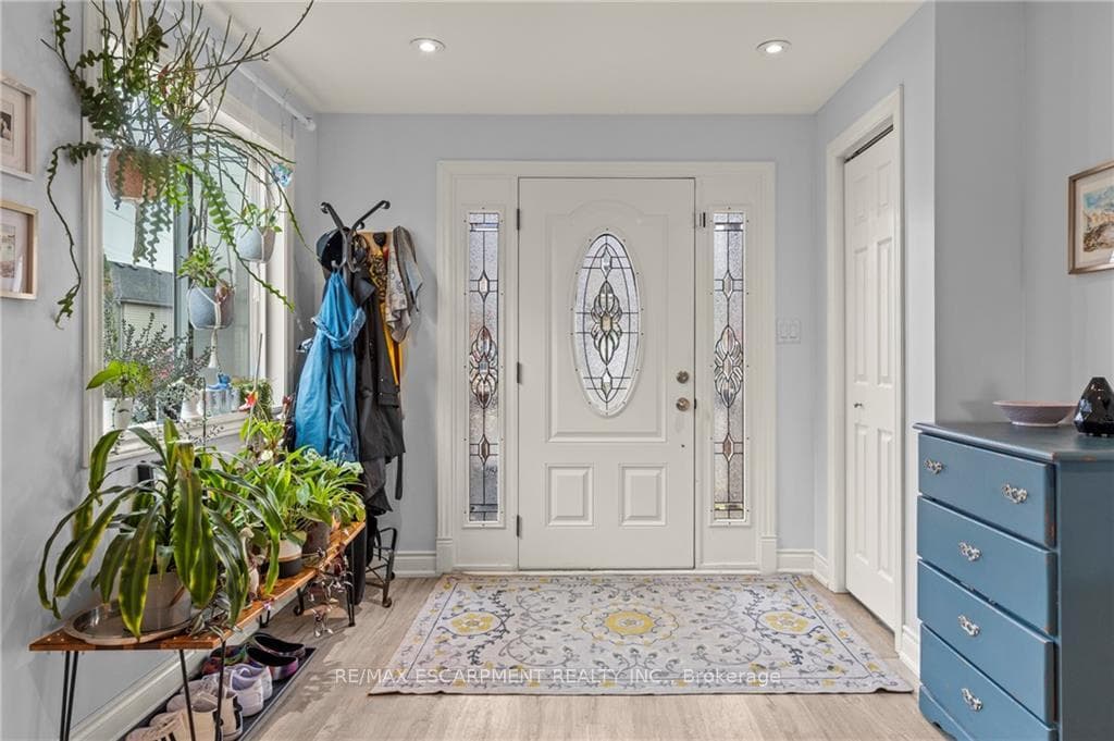 157 Glow Avenue photo 3