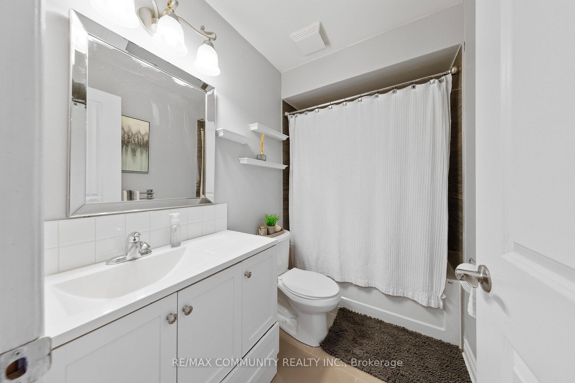 73 McSweeney Crescent photo 31