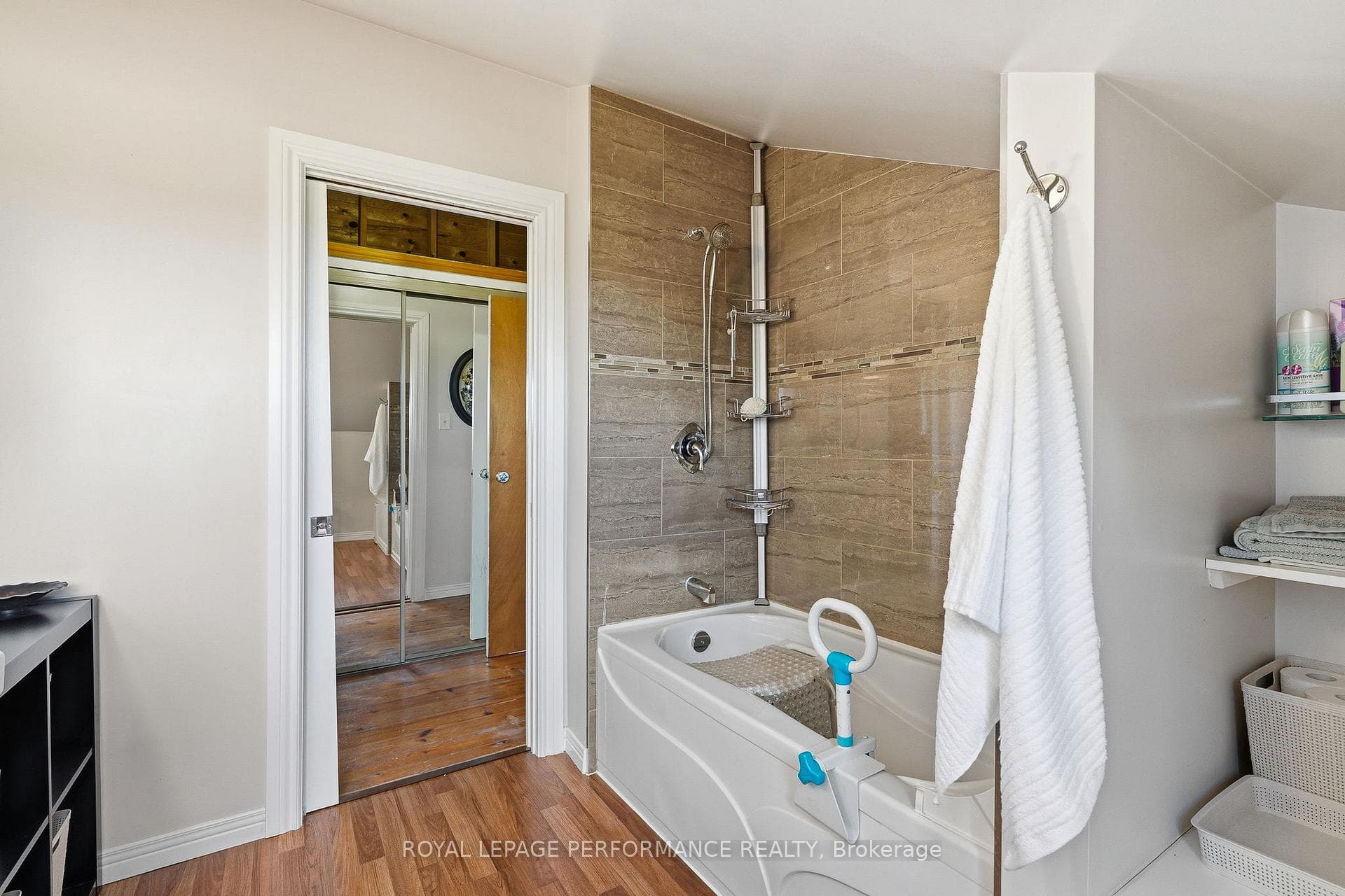 3012 Birchgrove Road photo 27
