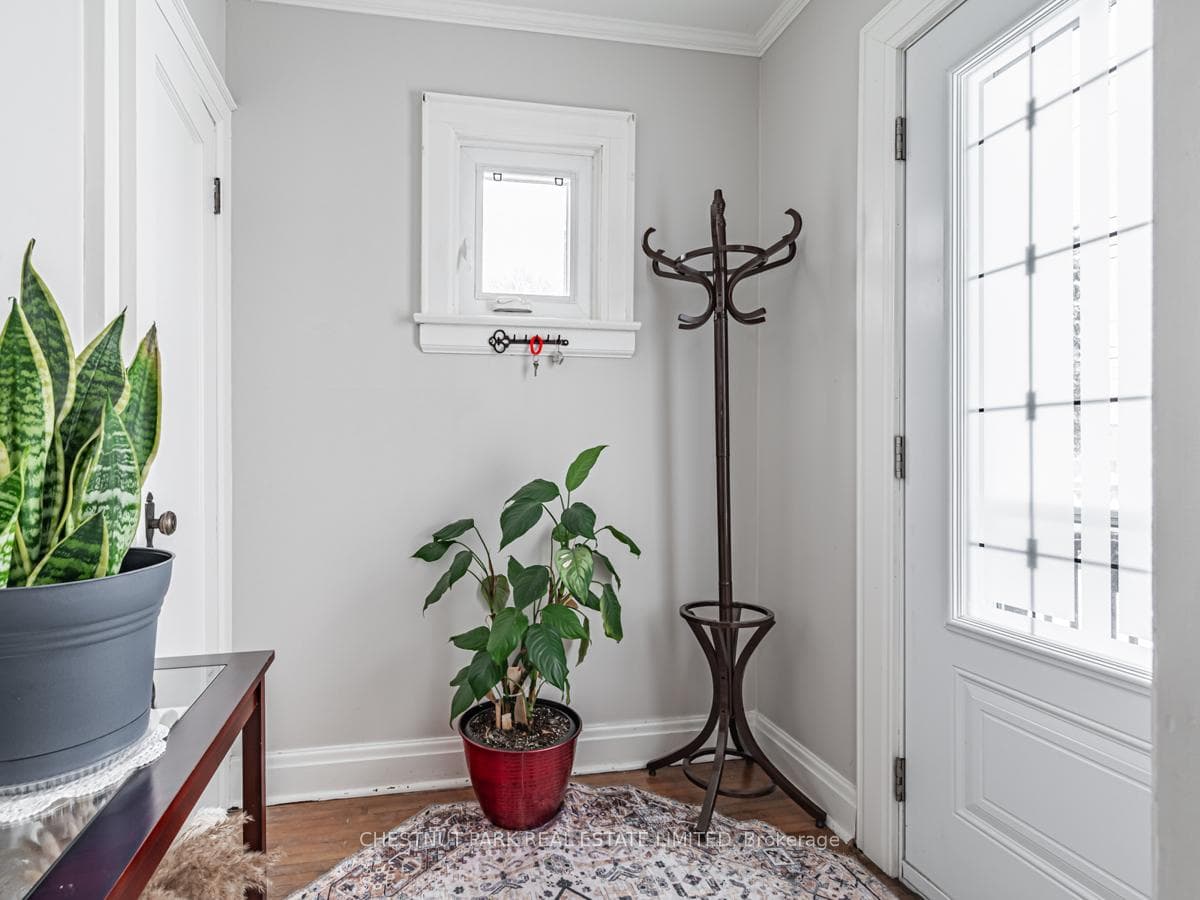 207 Pellatt Avenue photo 4