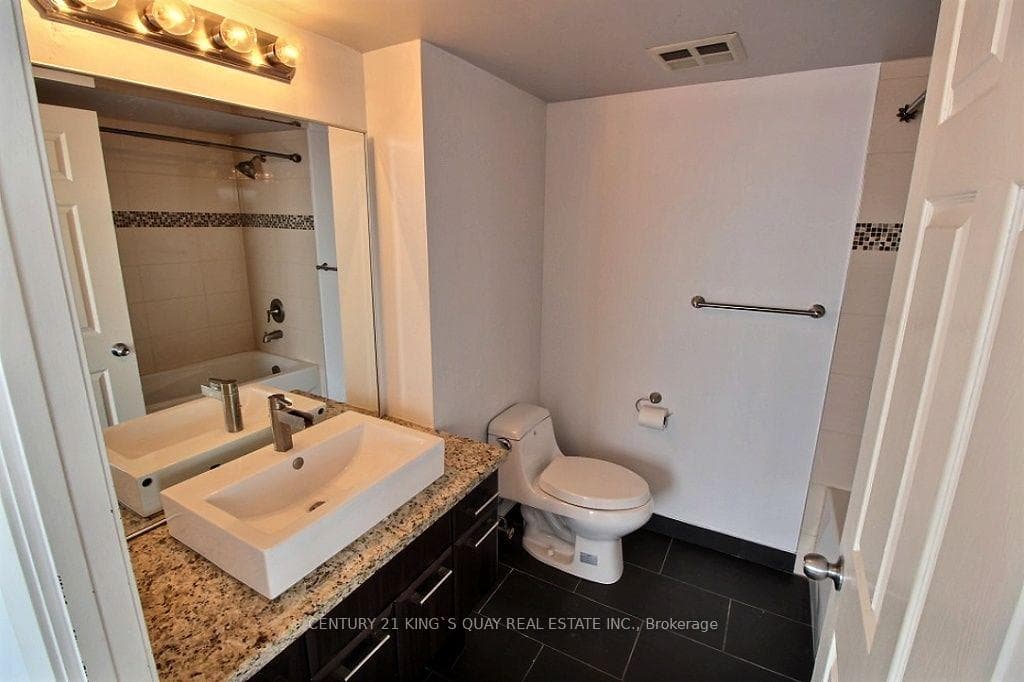 7 Concorde Place Unit 3709 photo 13