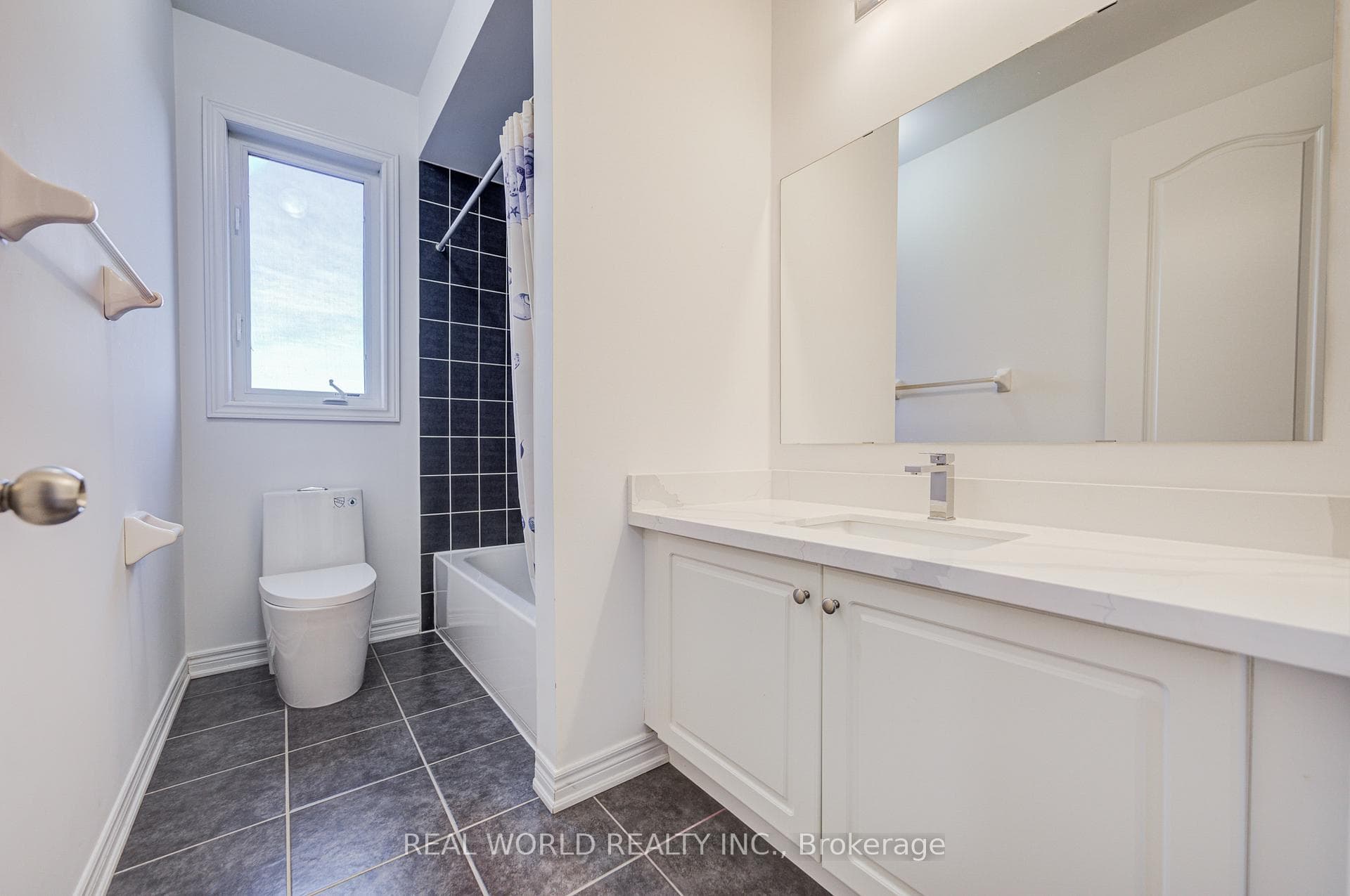 247 Selwyn Road photo 20