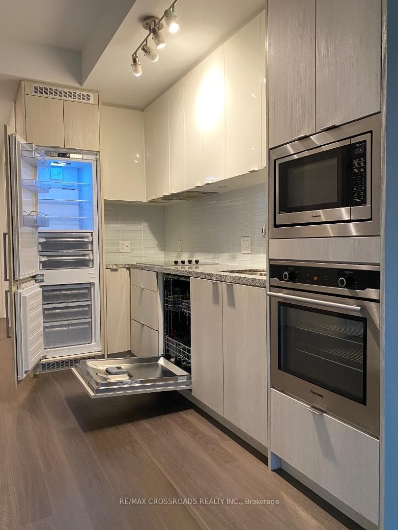 115 Blue Jays Way Unit 706 photo 3