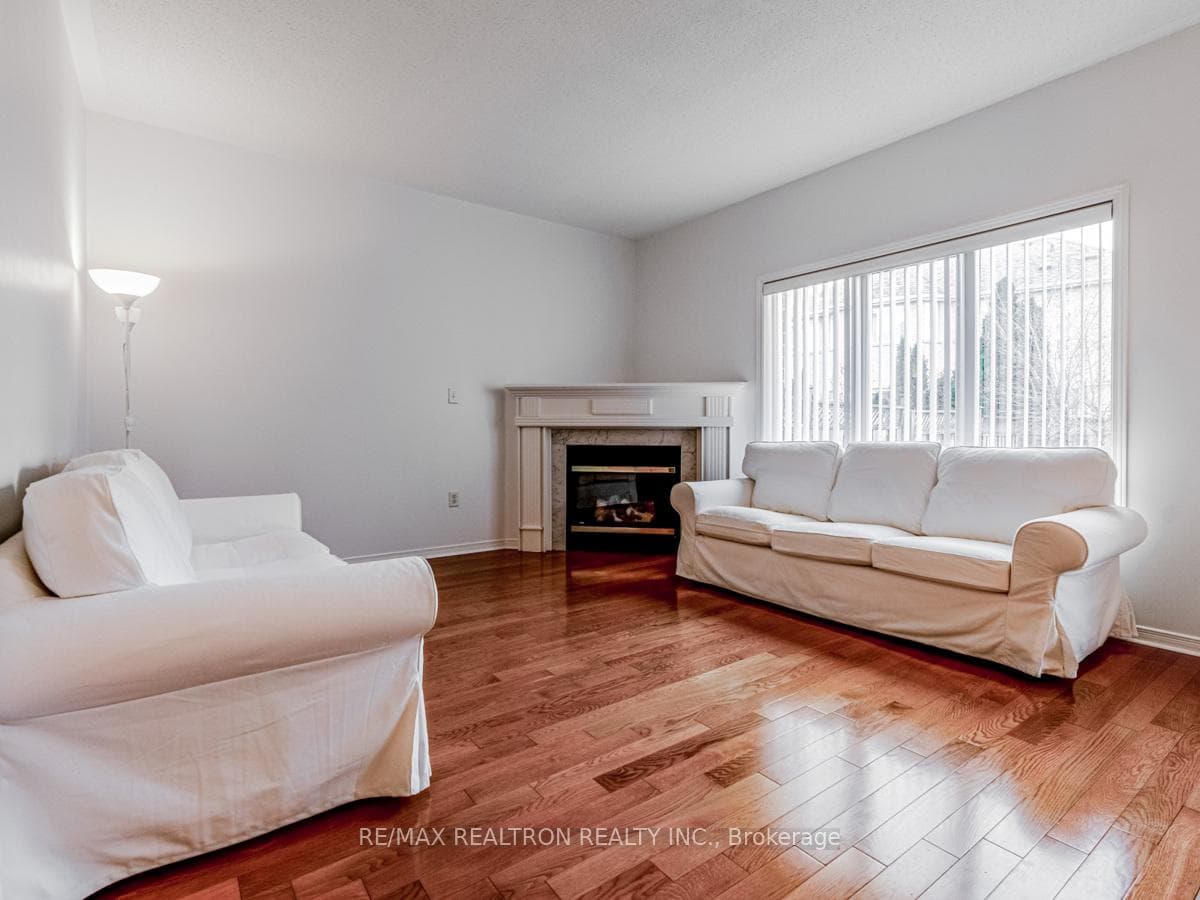 3167 Bentley Drive photo 6