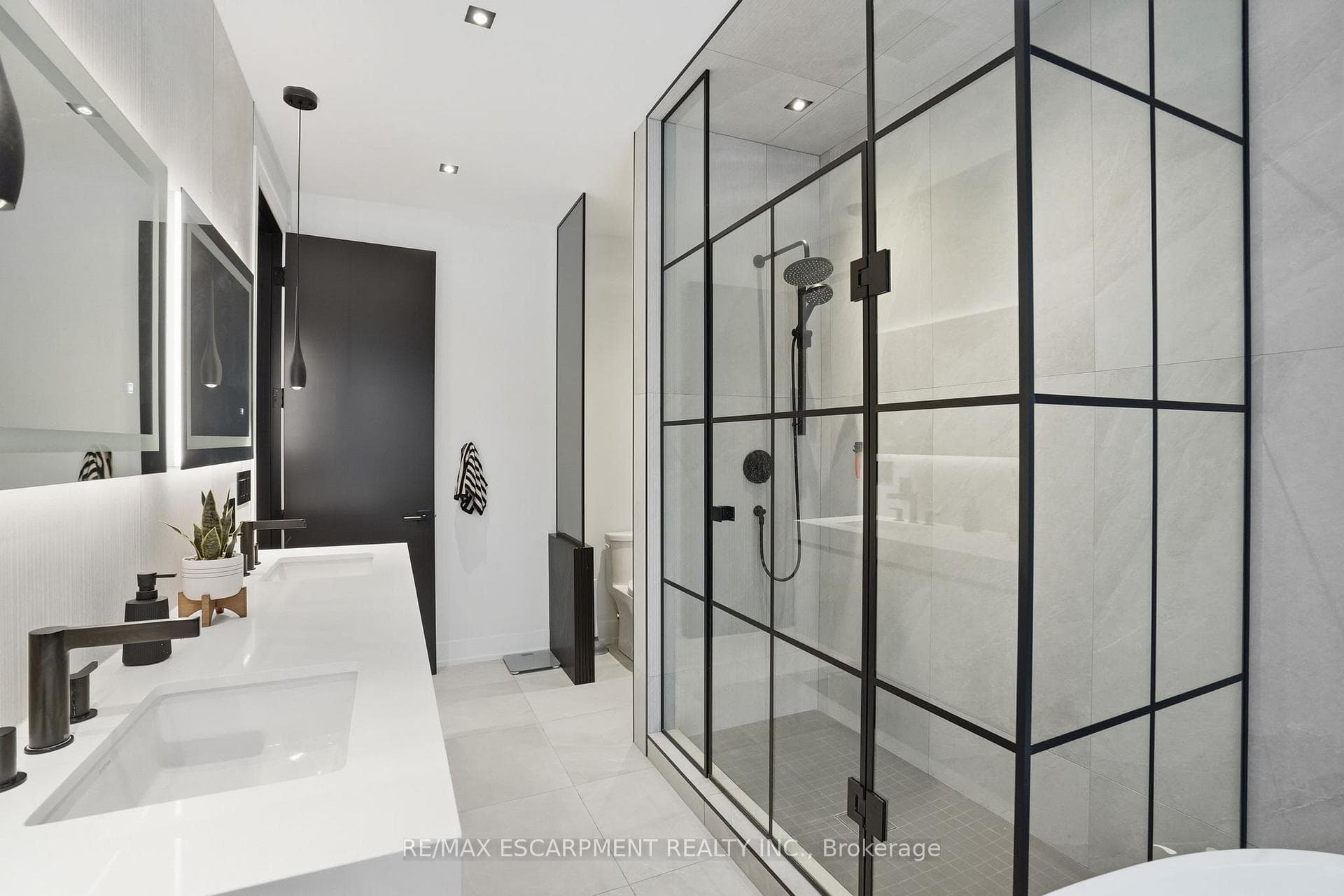 20B Broadview Avenue photo 23