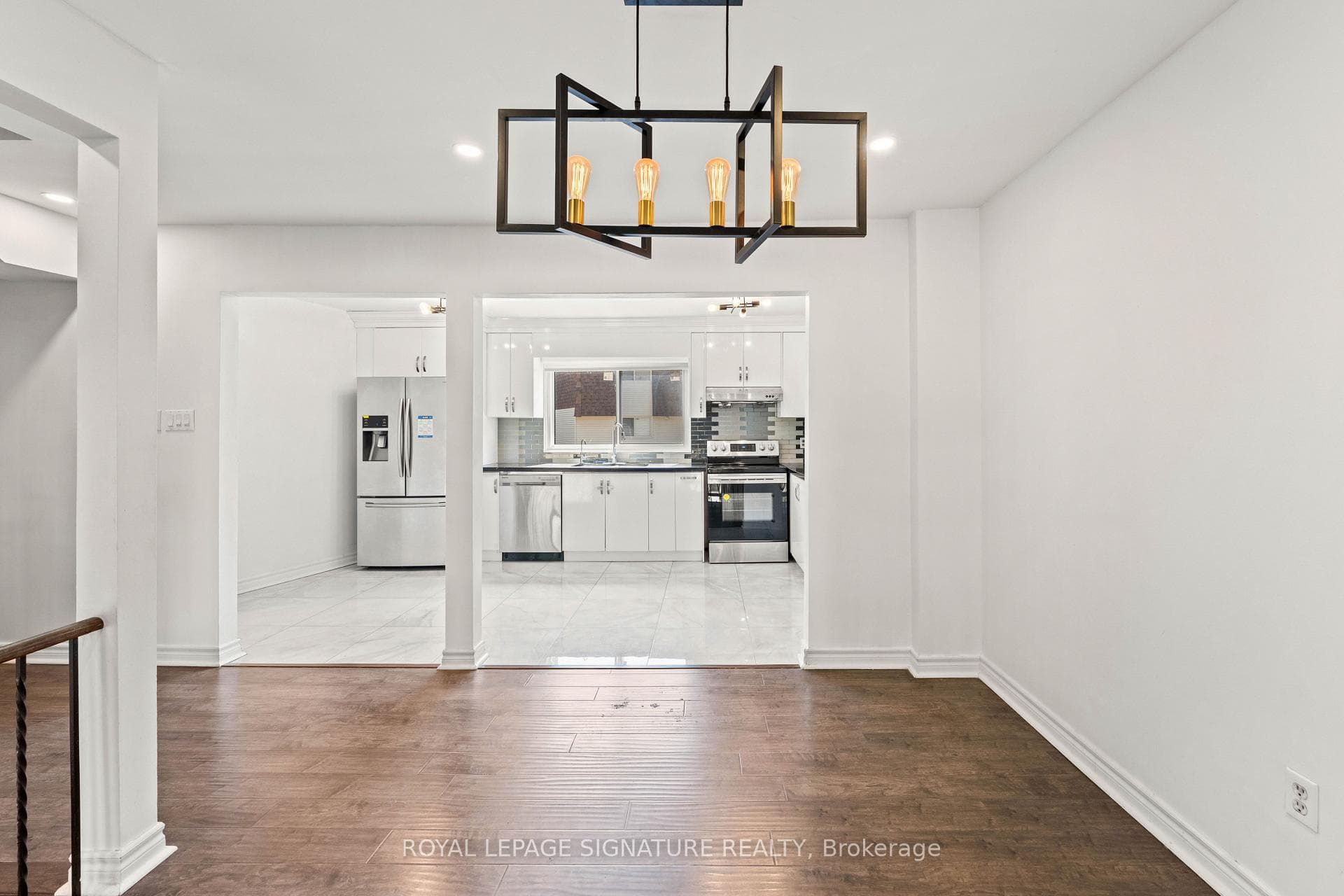 Dining/kitchen