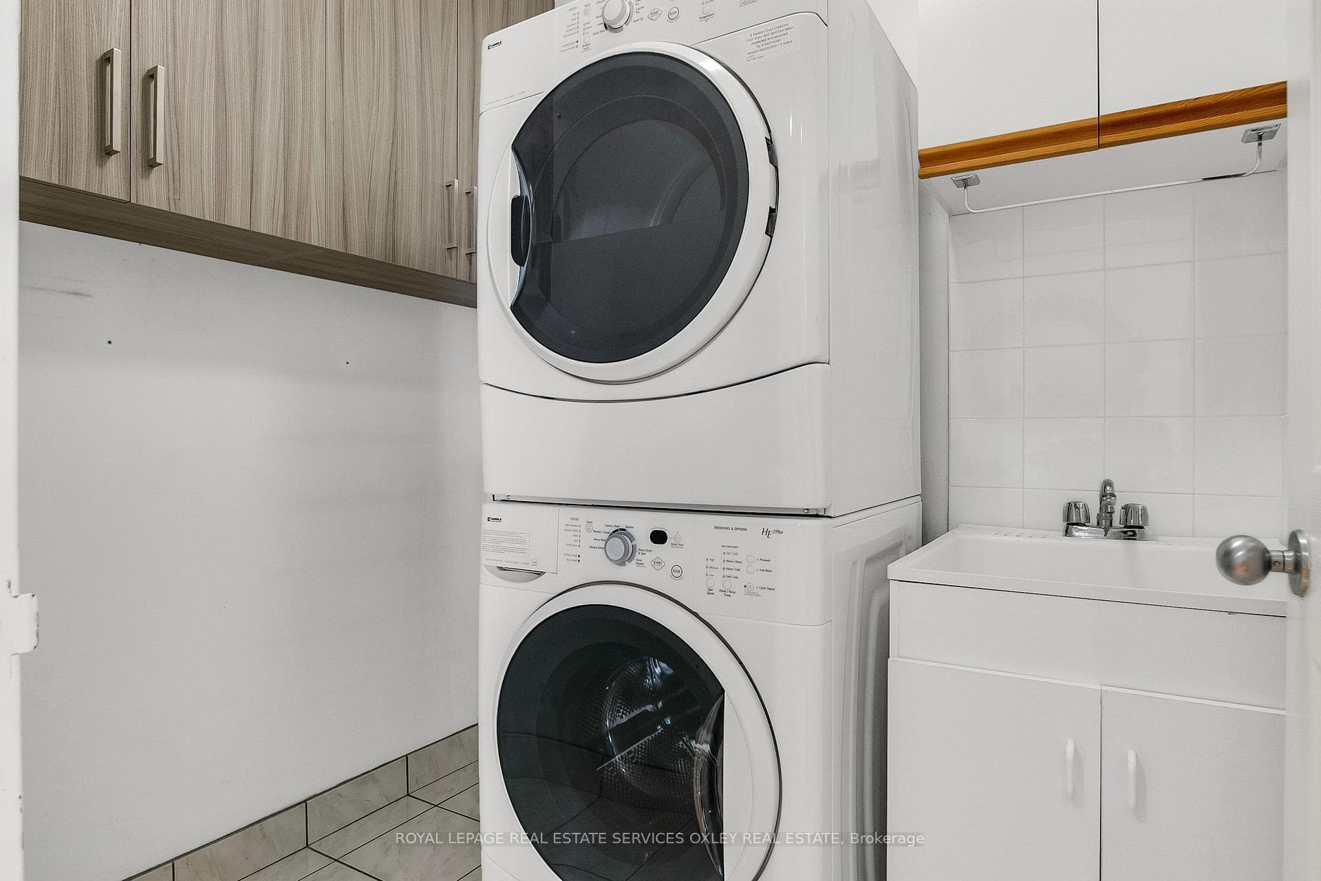 99 Harbour Square Unit PH04 photo 25